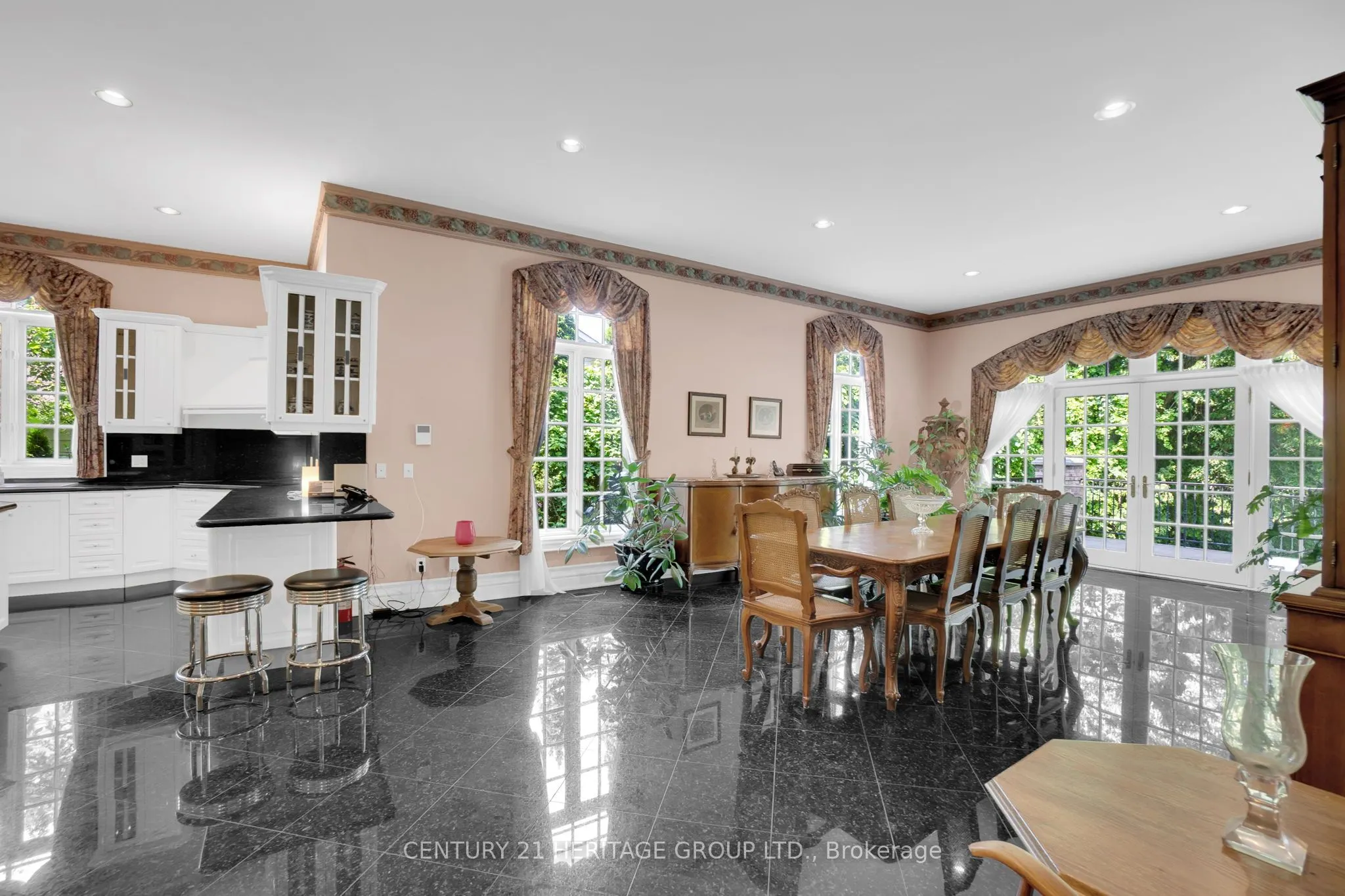 34 Maryvale Crescent
