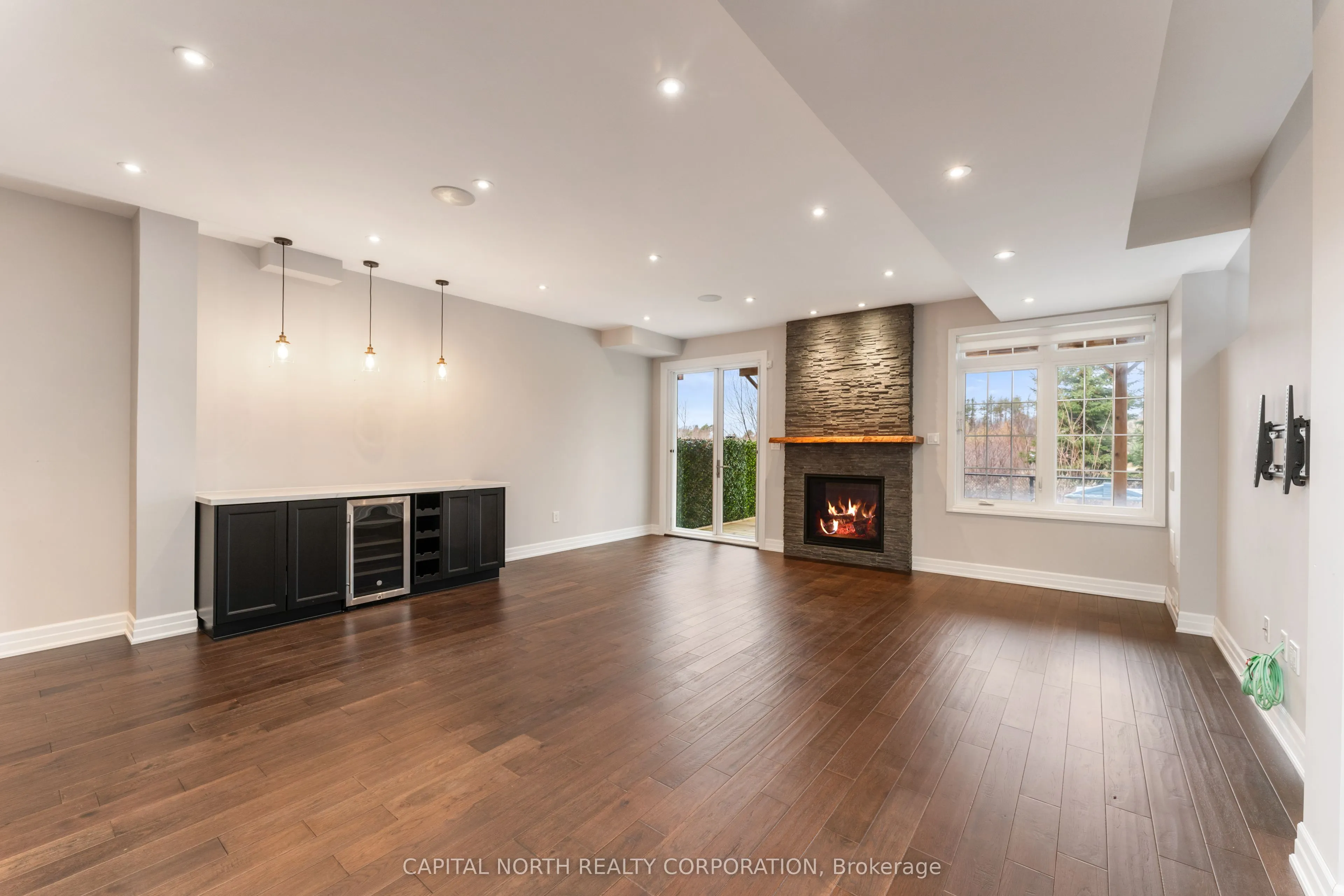 64 Alex Campbell Crescent