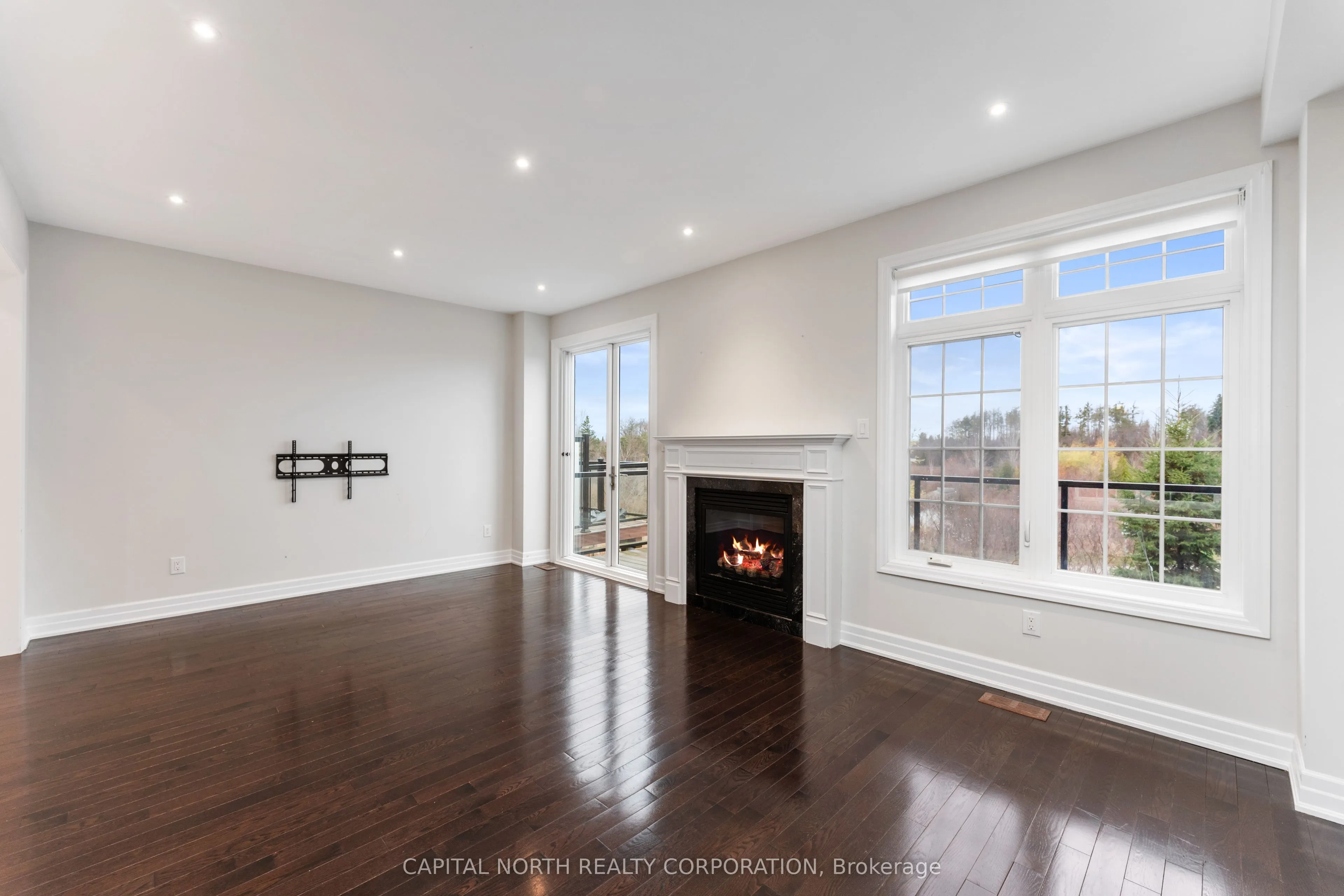 64 Alex Campbell Crescent