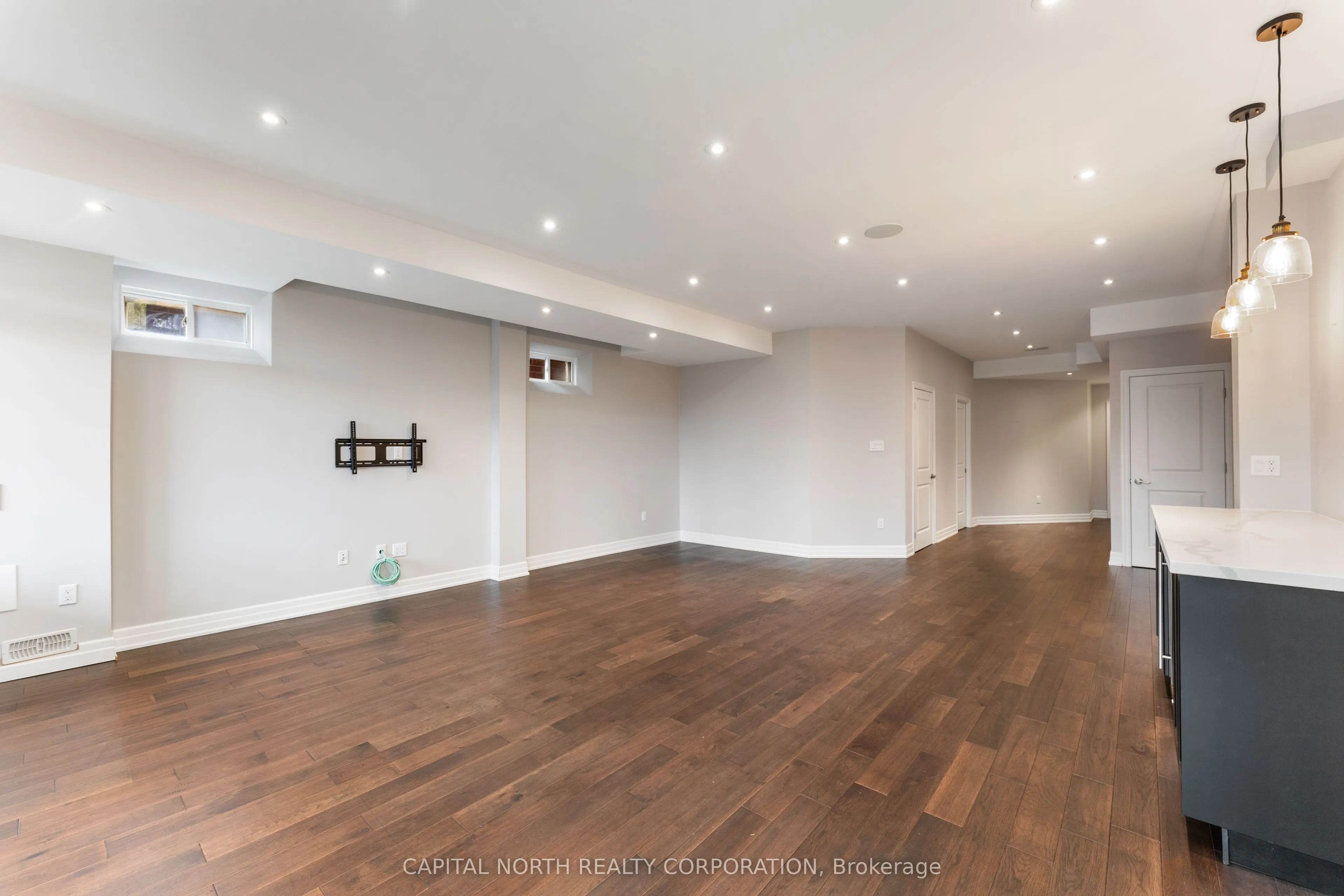 64 Alex Campbell Crescent
