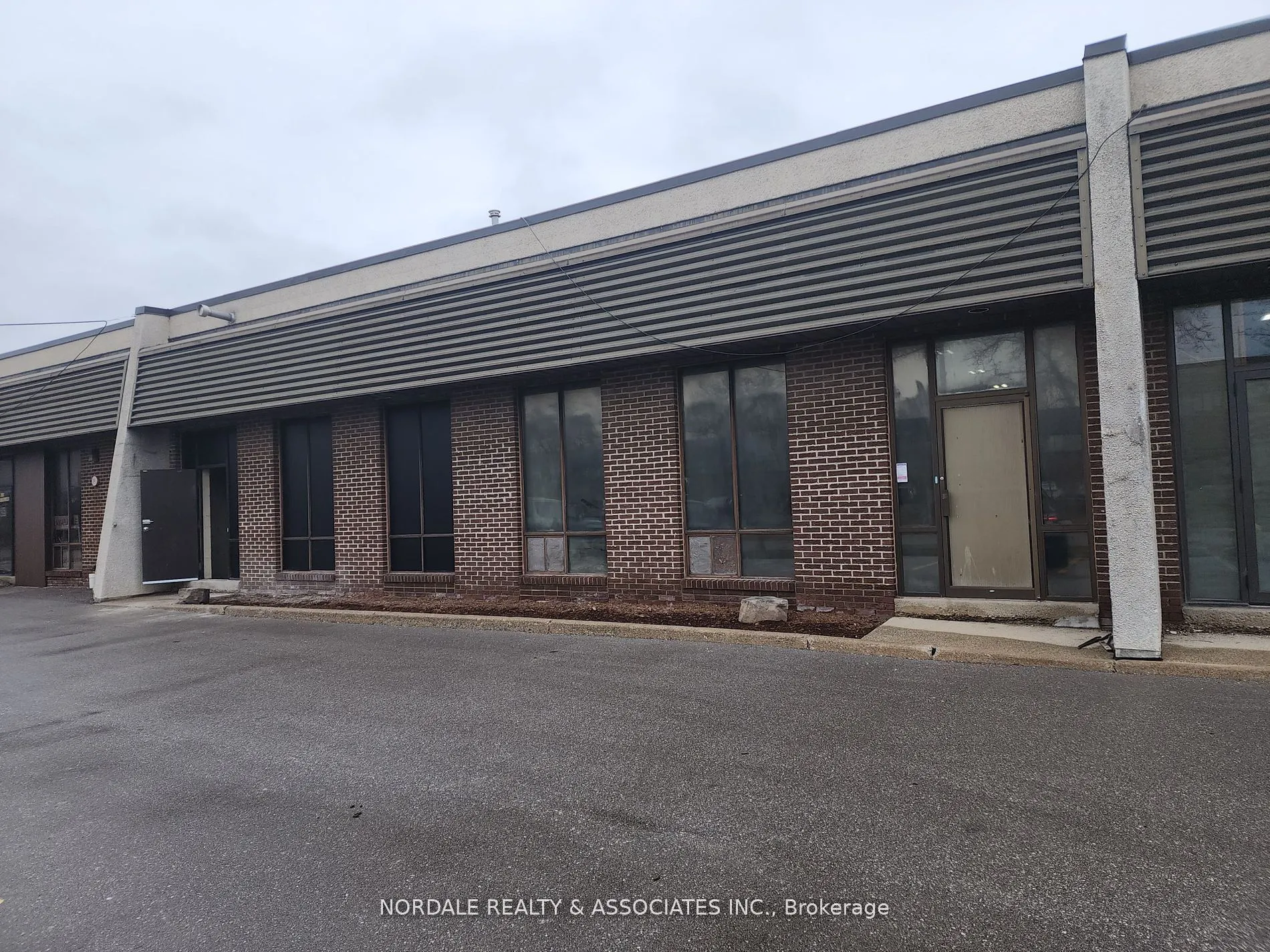 635 Oster Lane, #4-5