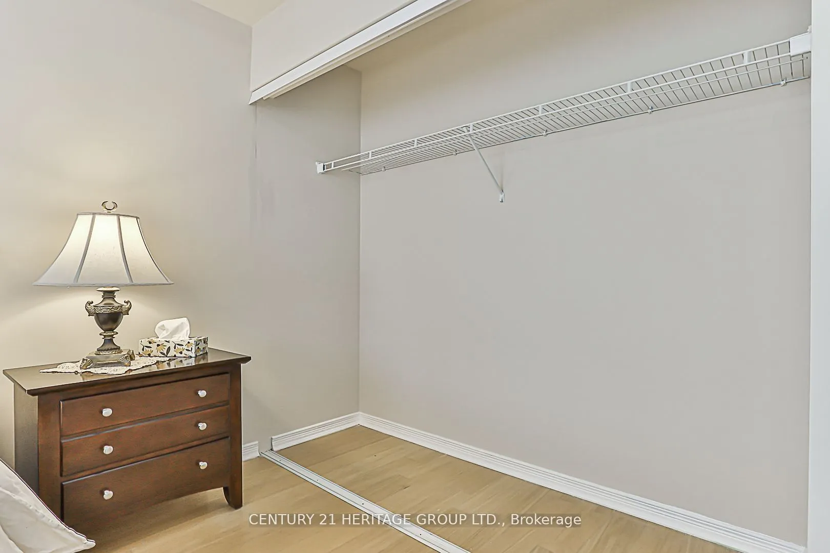 8 Maison Parc Court, #305