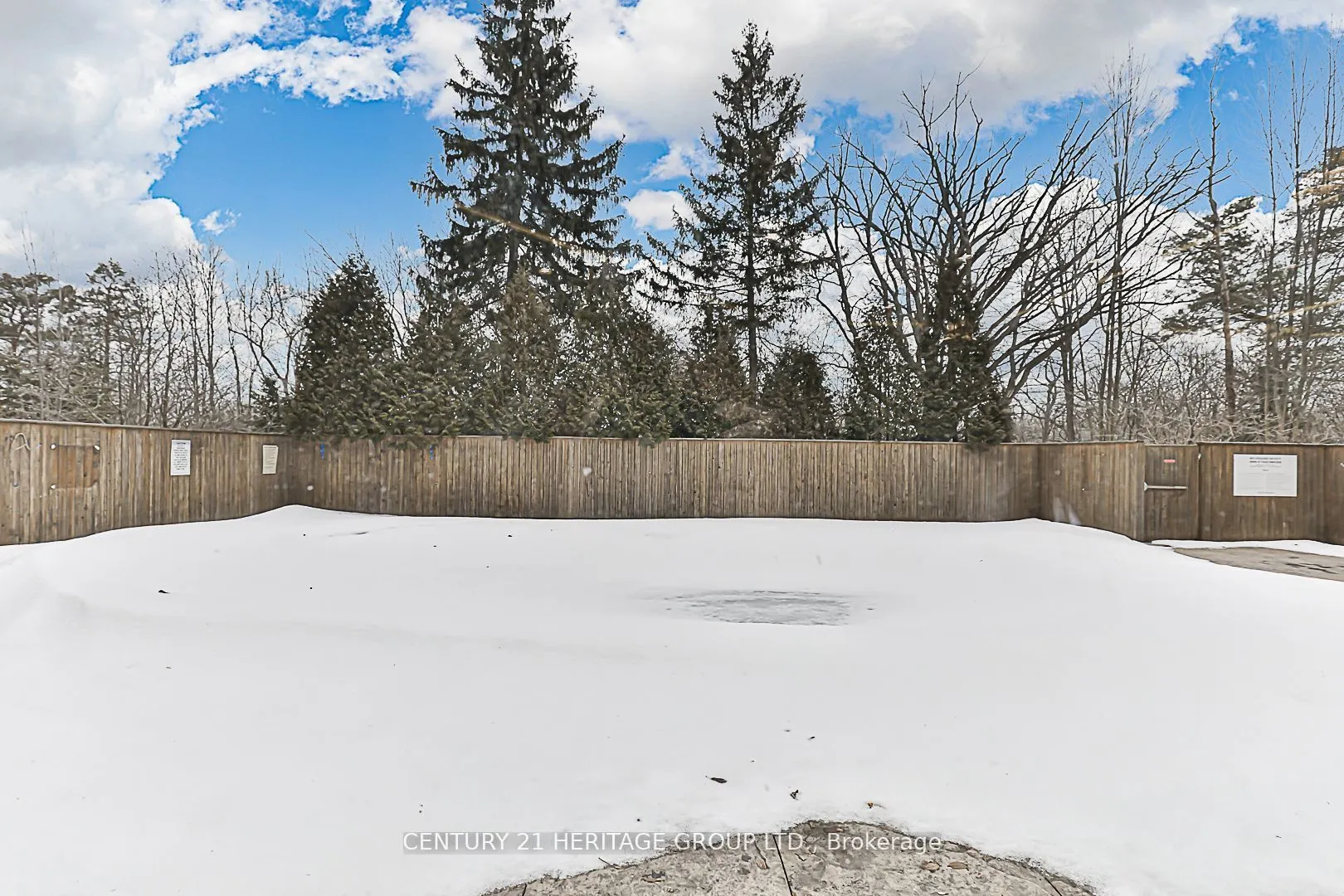 8 Maison Parc Court, #305