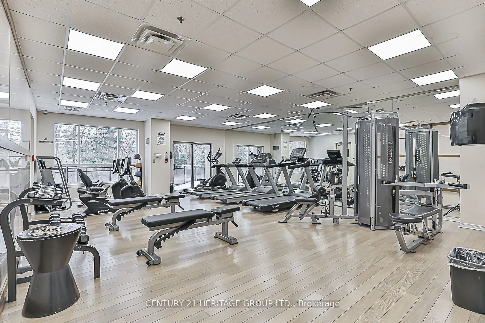 8 Maison Parc Court, #305