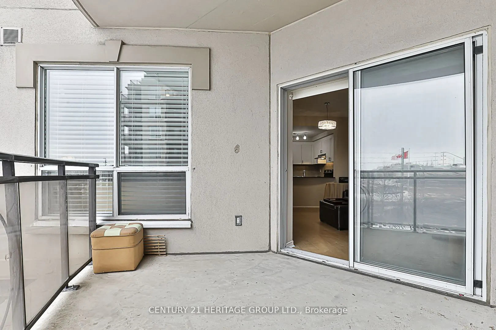 8 Maison Parc Court, #305