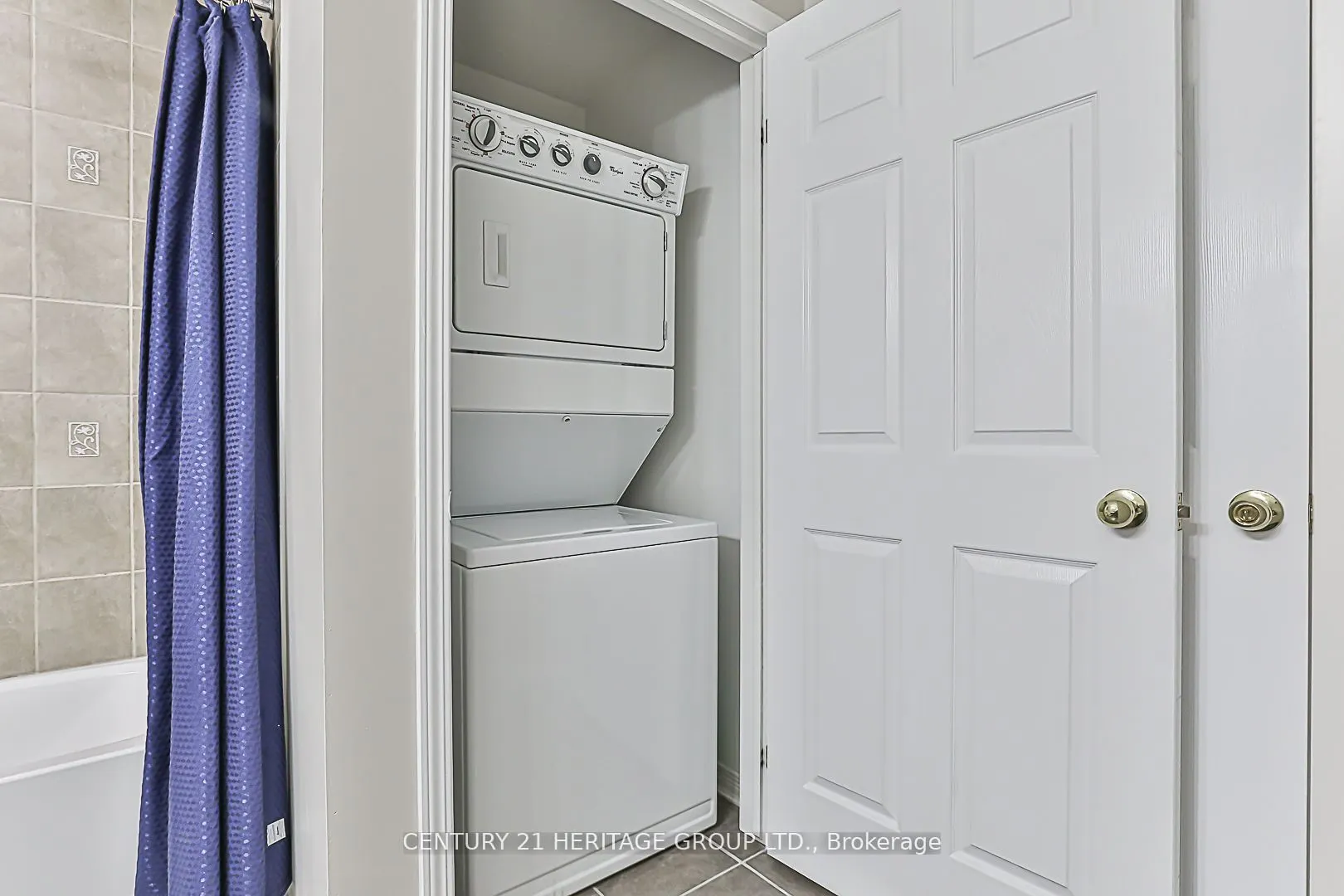 8 Maison Parc Court, #305