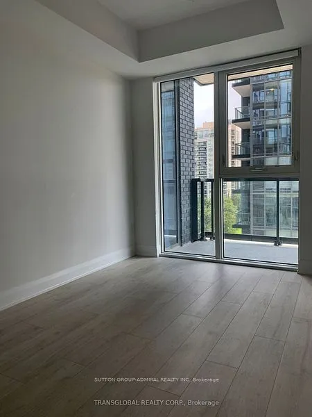 10 Gatineau Drive, #716