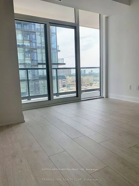 10 Gatineau Drive, #716