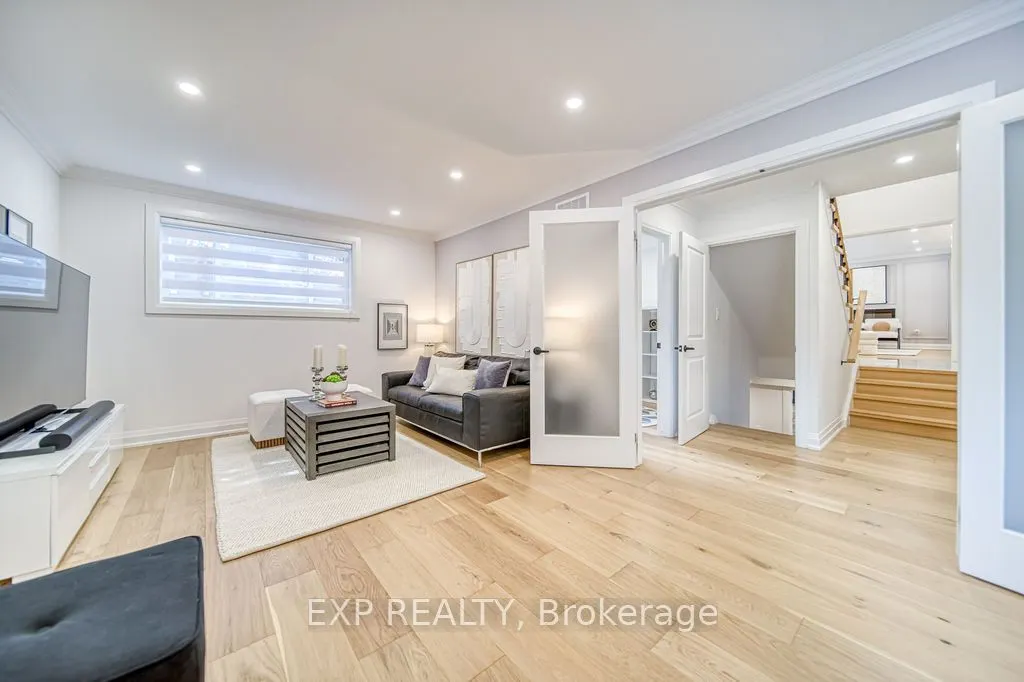 11 Lillian Avenue