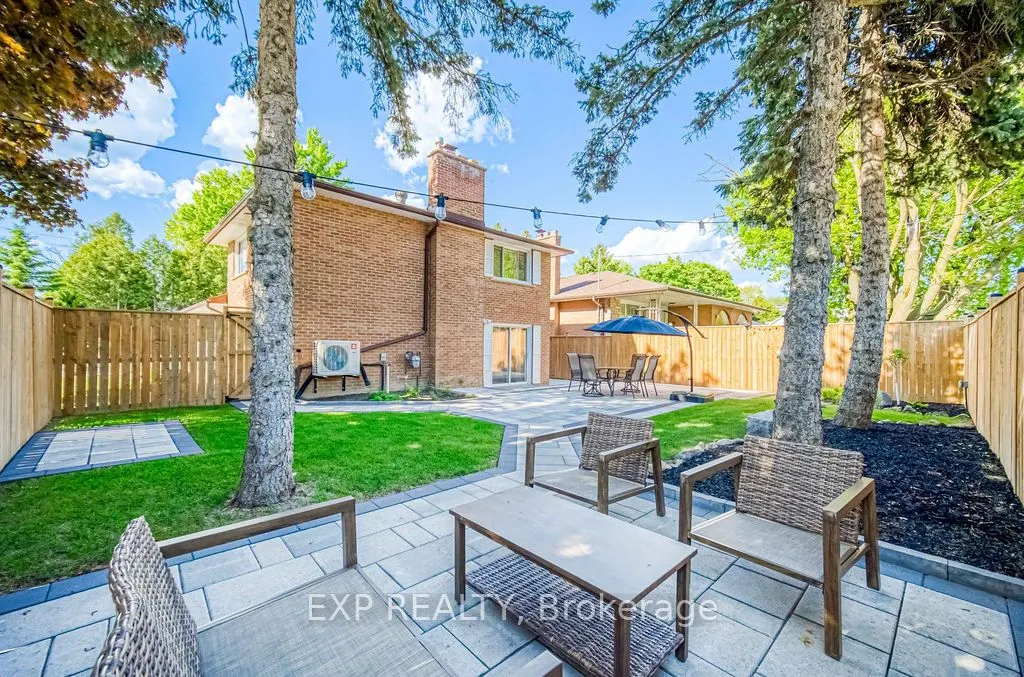 11 Lillian Avenue