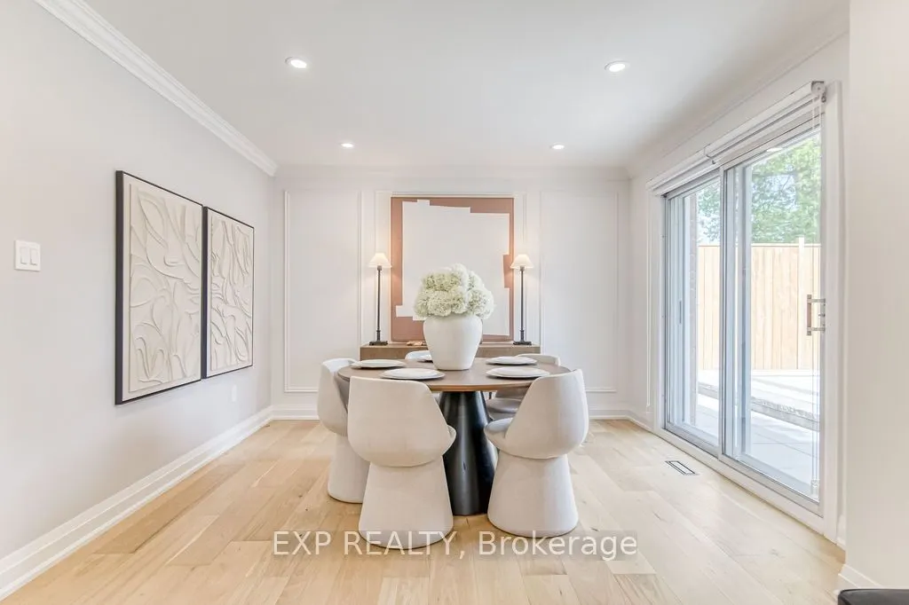 11 Lillian Avenue