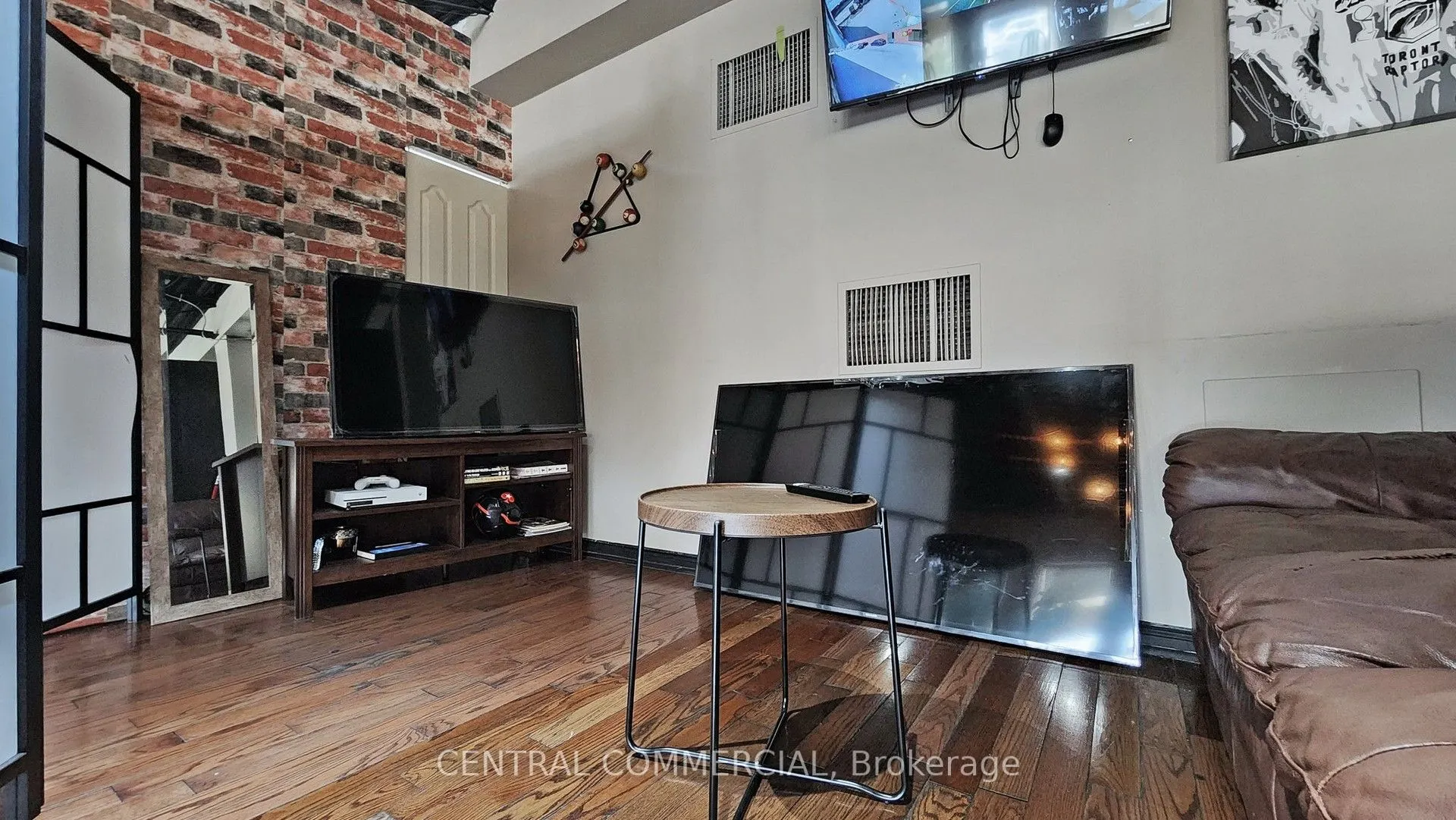 30 corstate Avenue