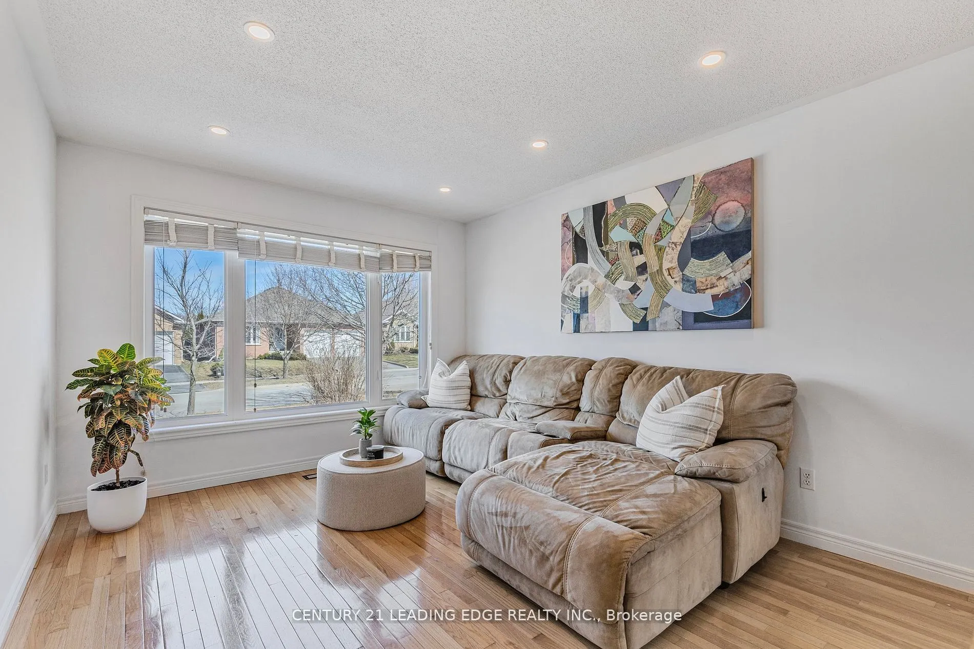 77 Maplewood Avenue