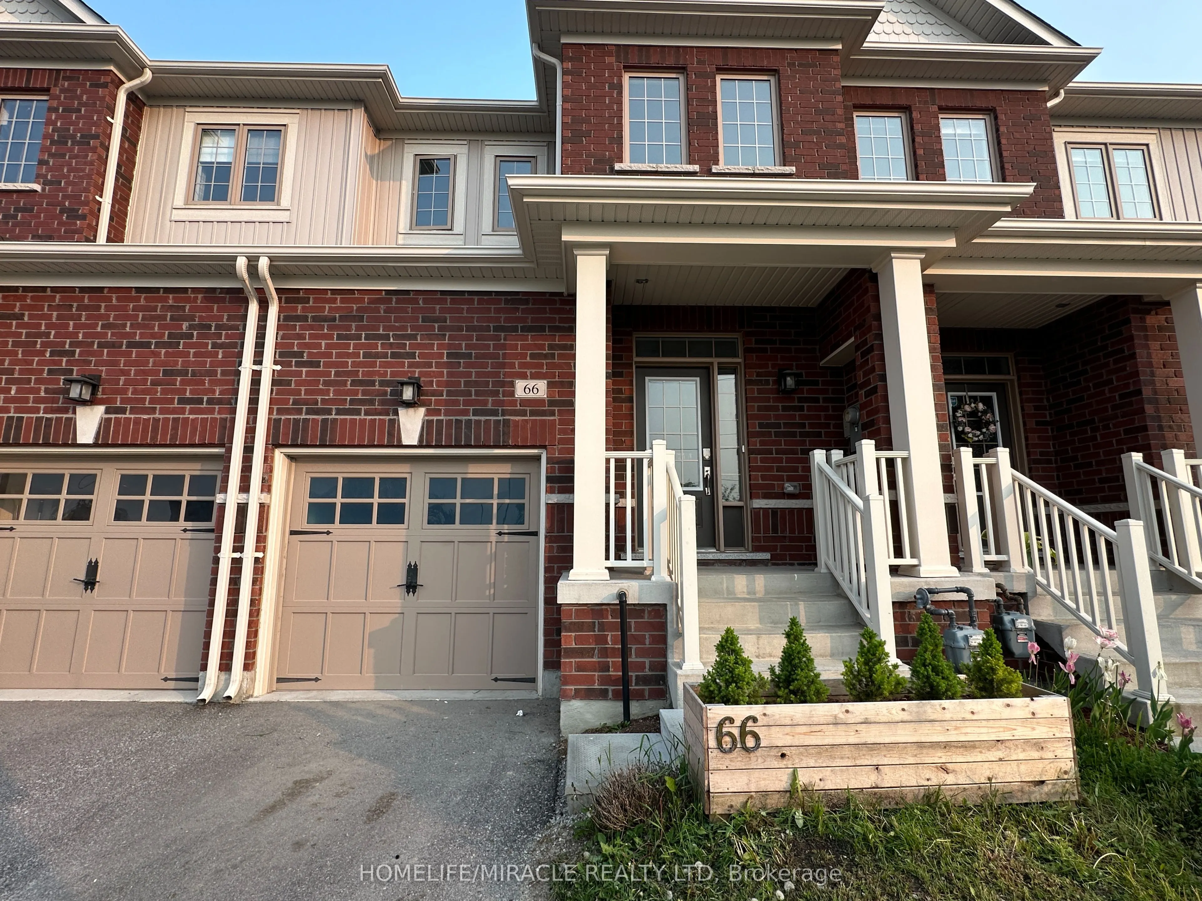 66 Clifford Crescent