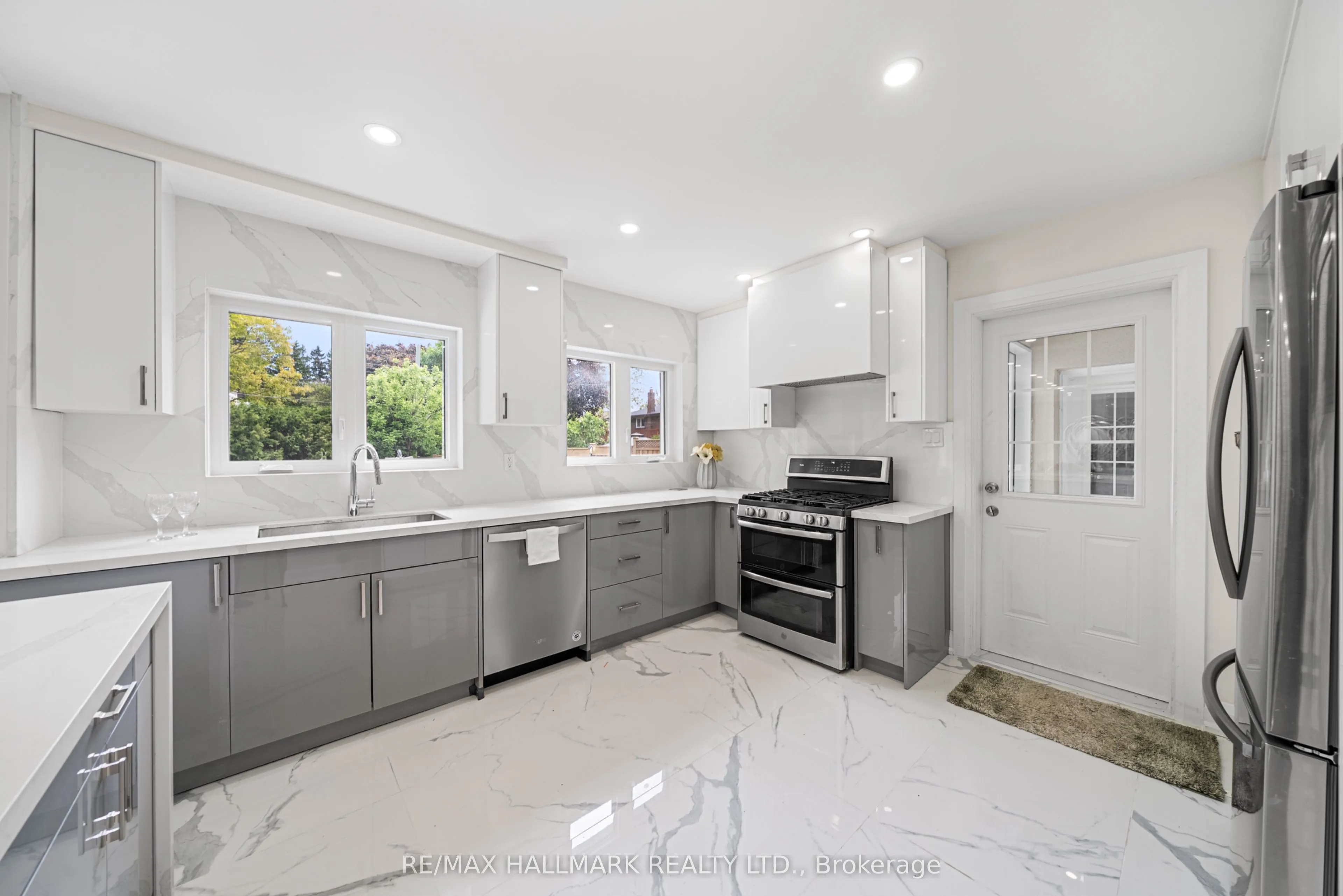 220 Grandview Avenue