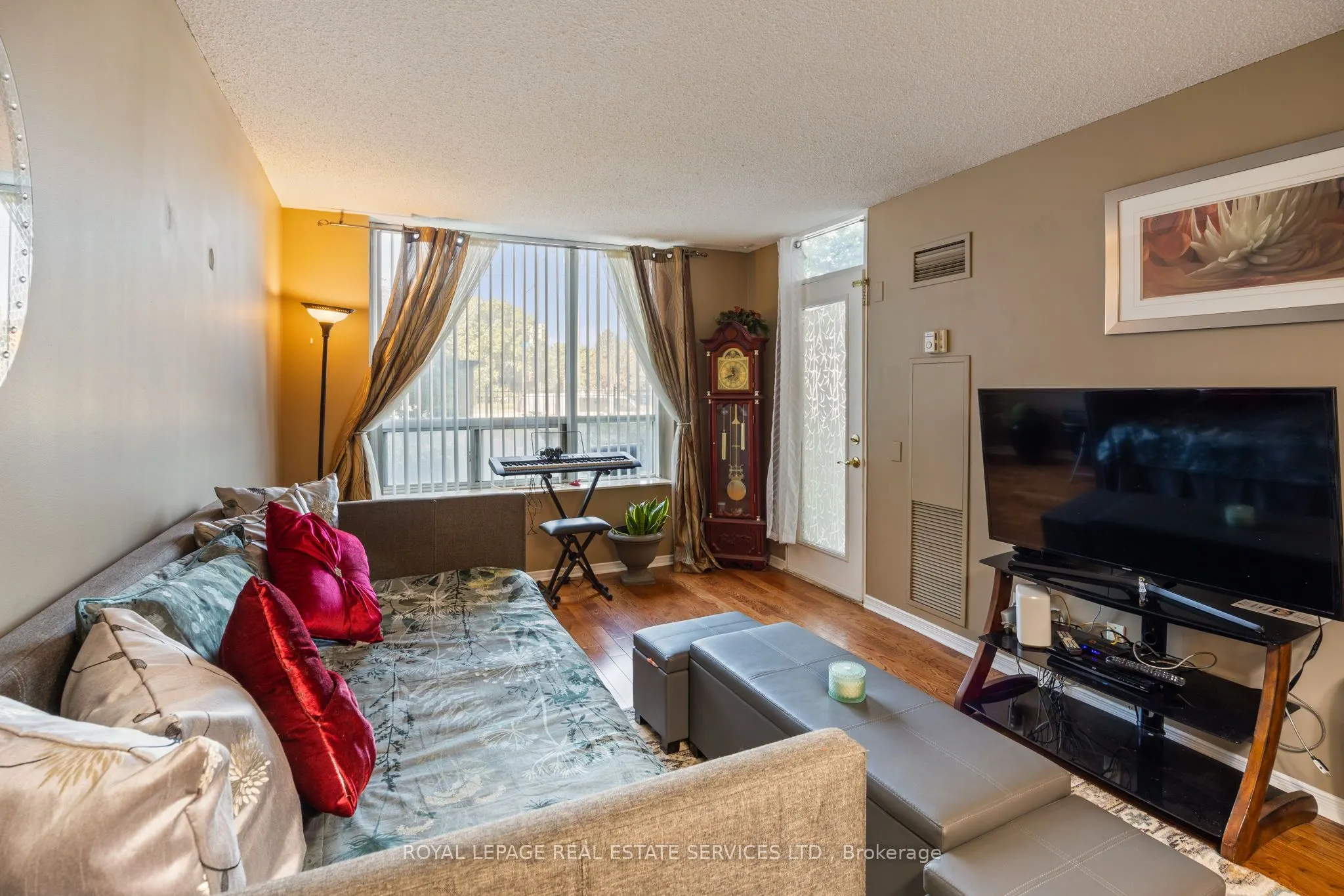 9 Northern Heights Drive, #101