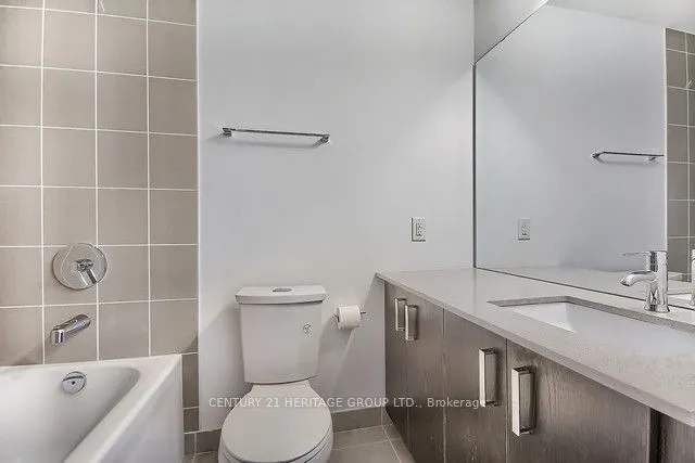 11611 Yonge Street, #211