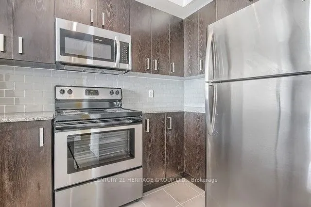 11611 Yonge Street, #211