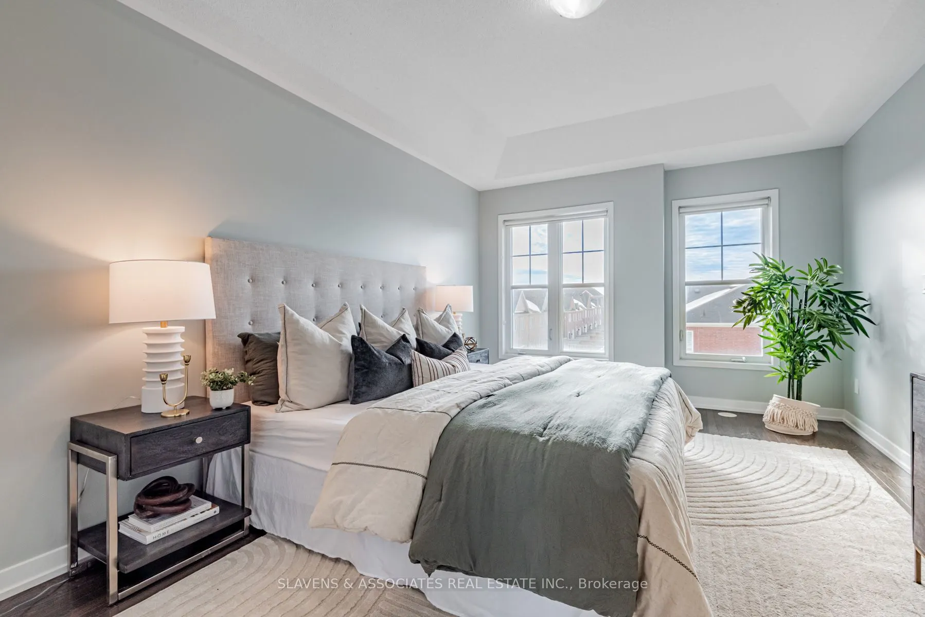 10610 Bathurst Street