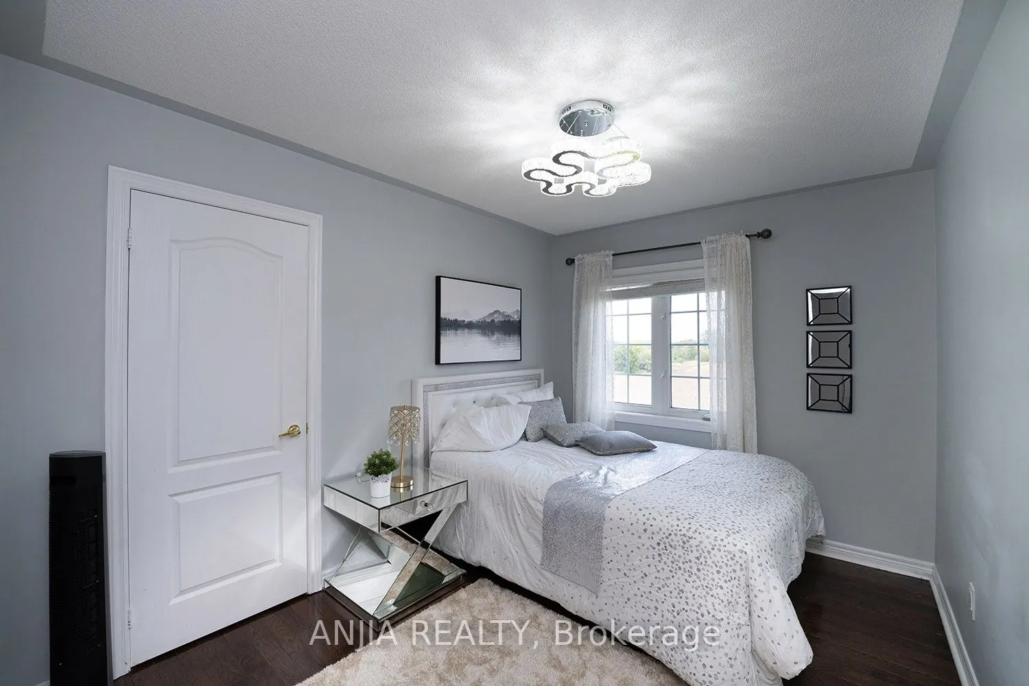 68 Lucida Court
