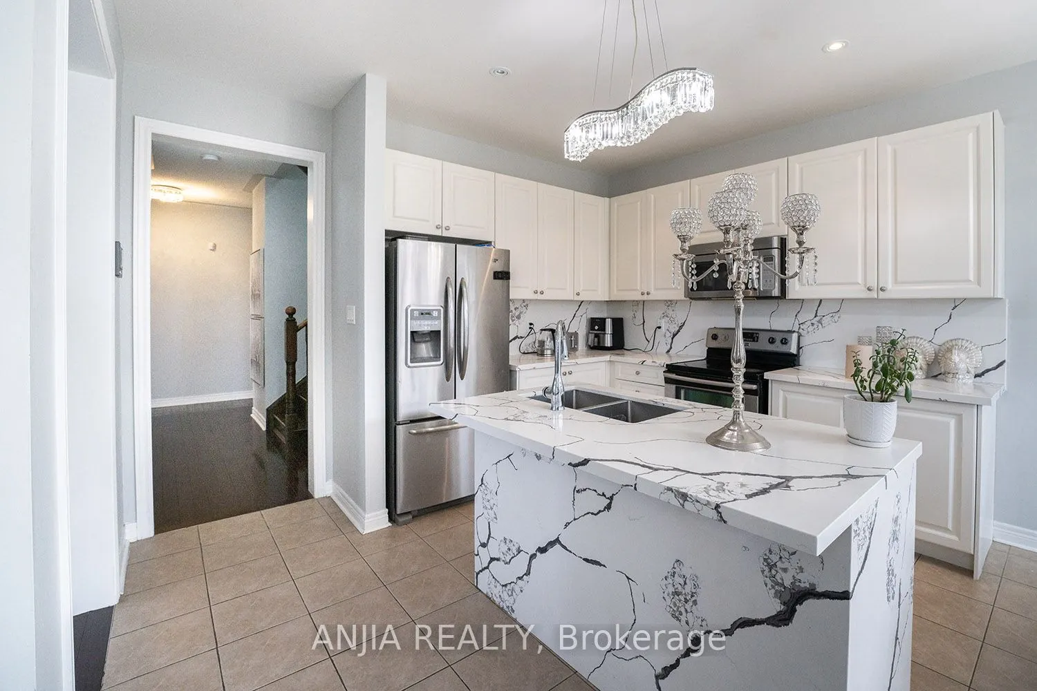 68 Lucida Court
