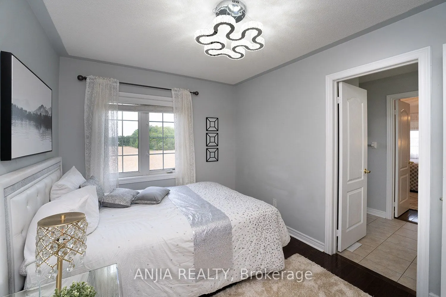 68 Lucida Court
