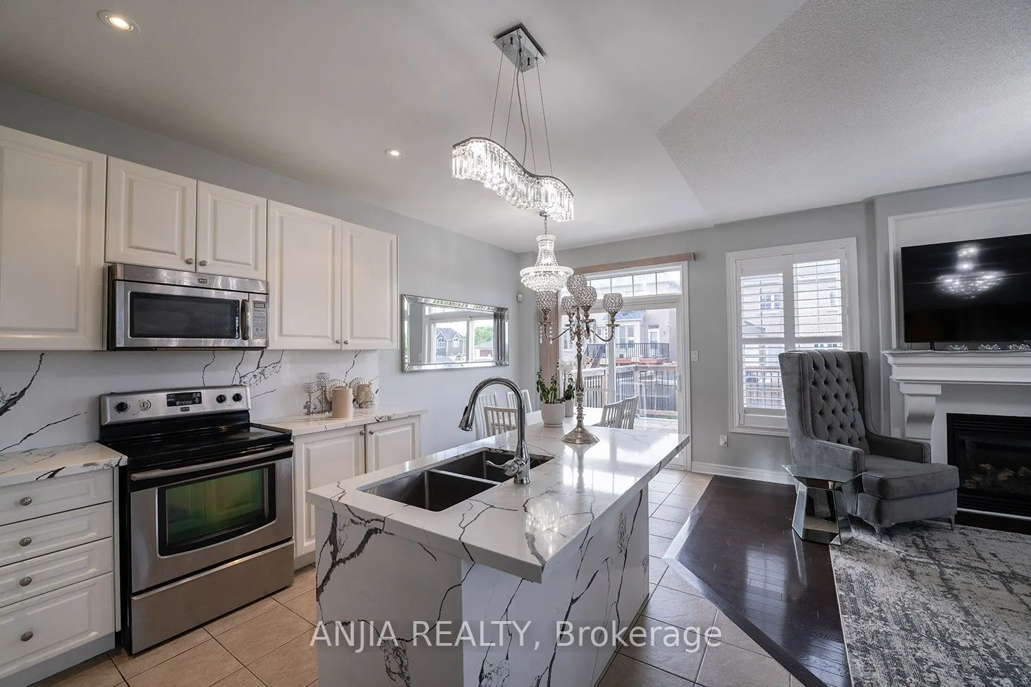 68 Lucida Court