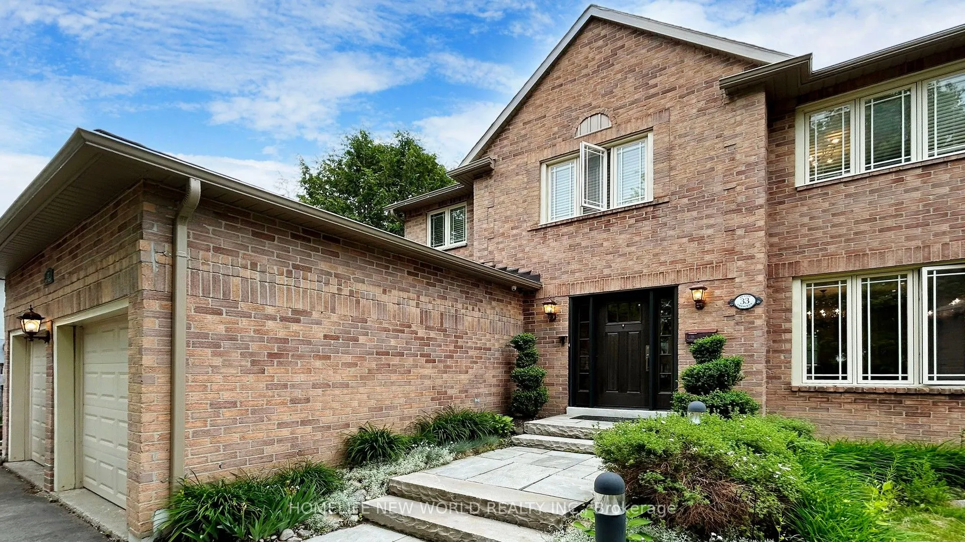 33 Beatty Crescent