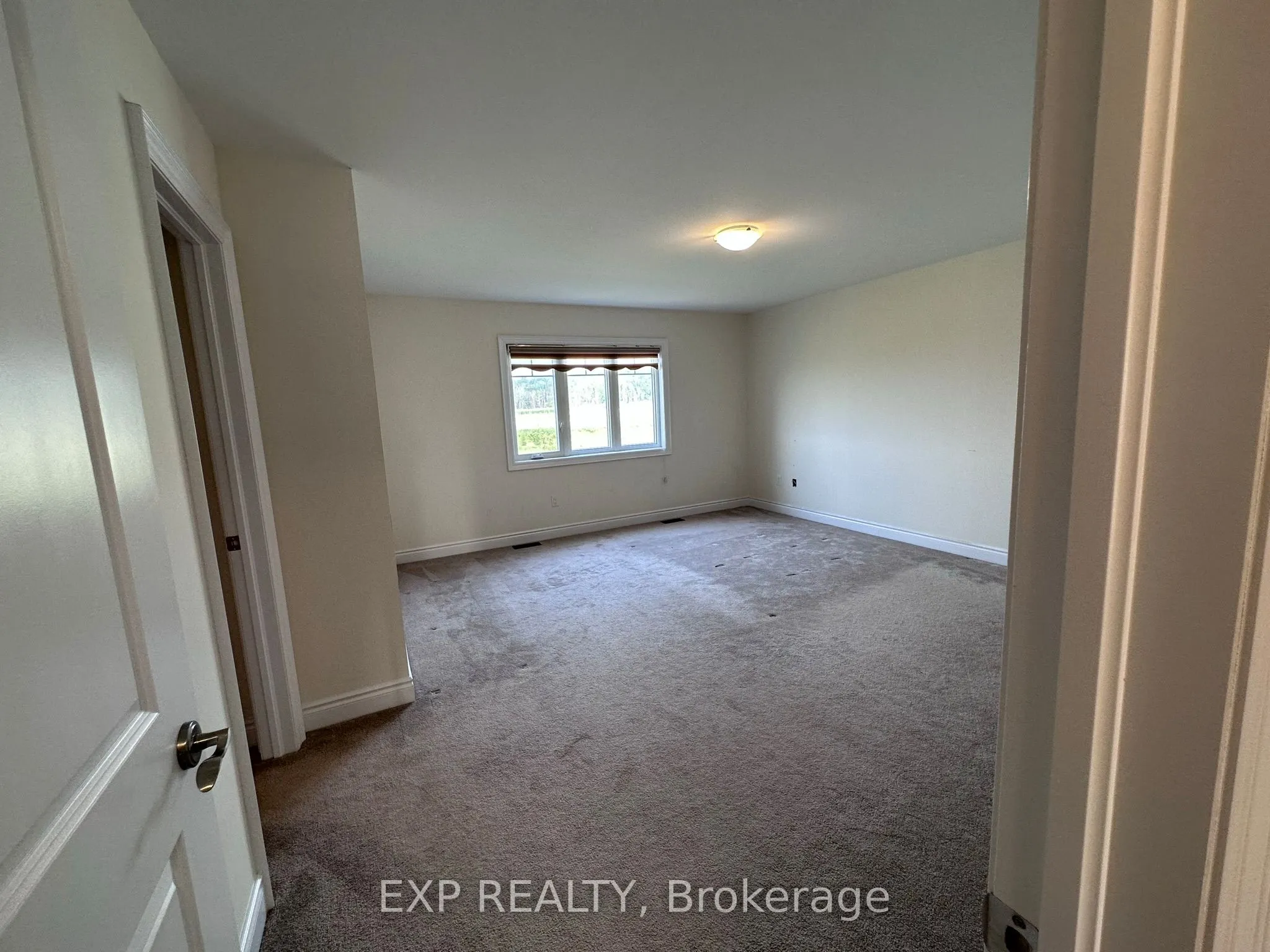31 Lorne Thomas Place