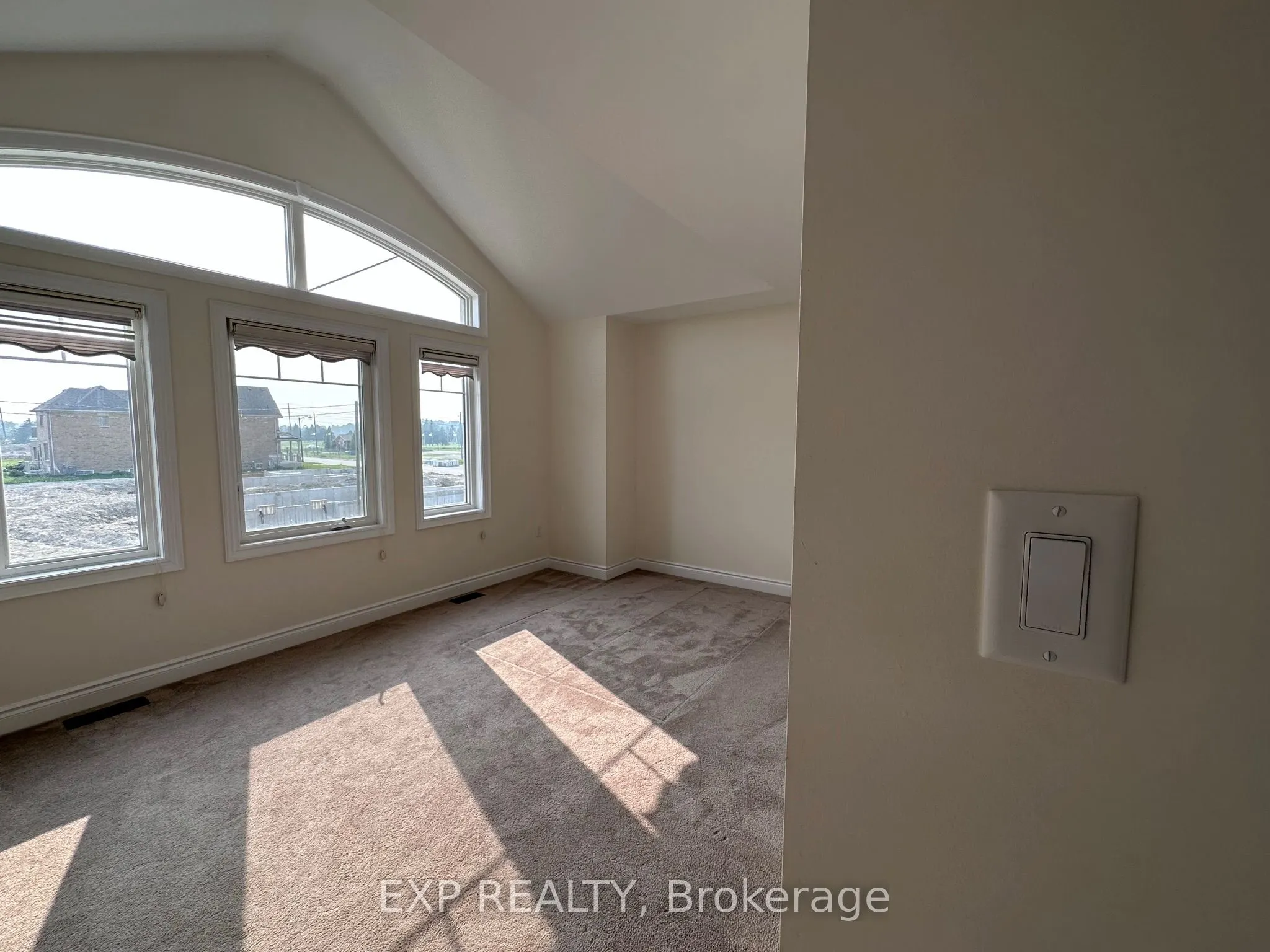 31 Lorne Thomas Place