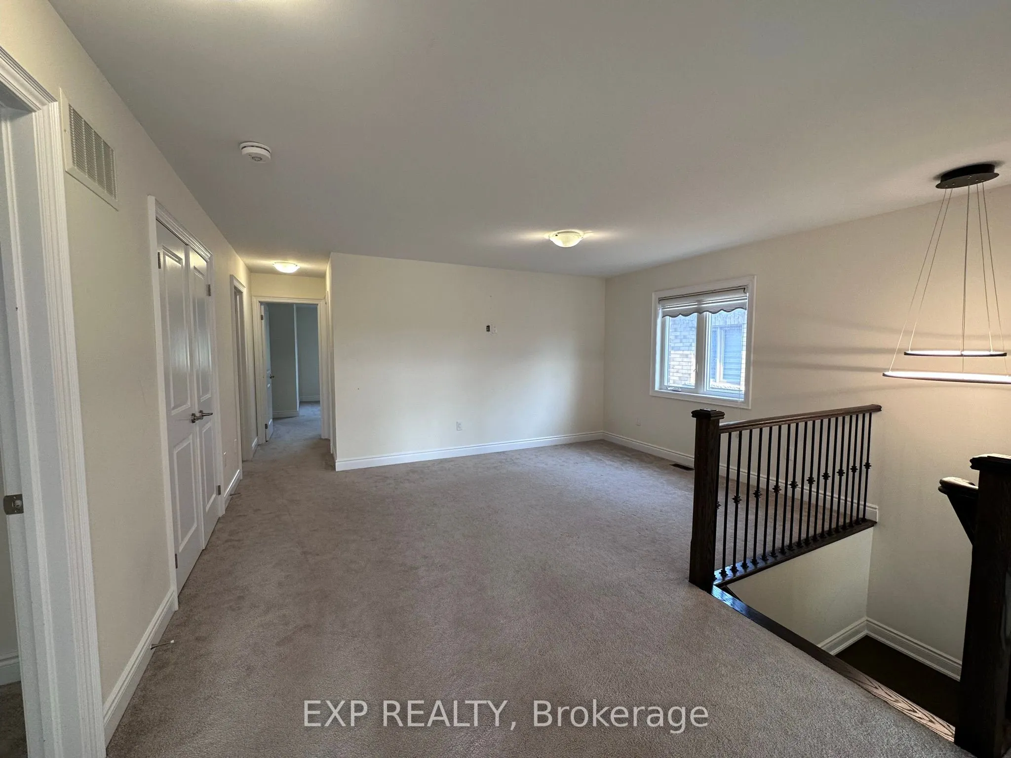 31 Lorne Thomas Place