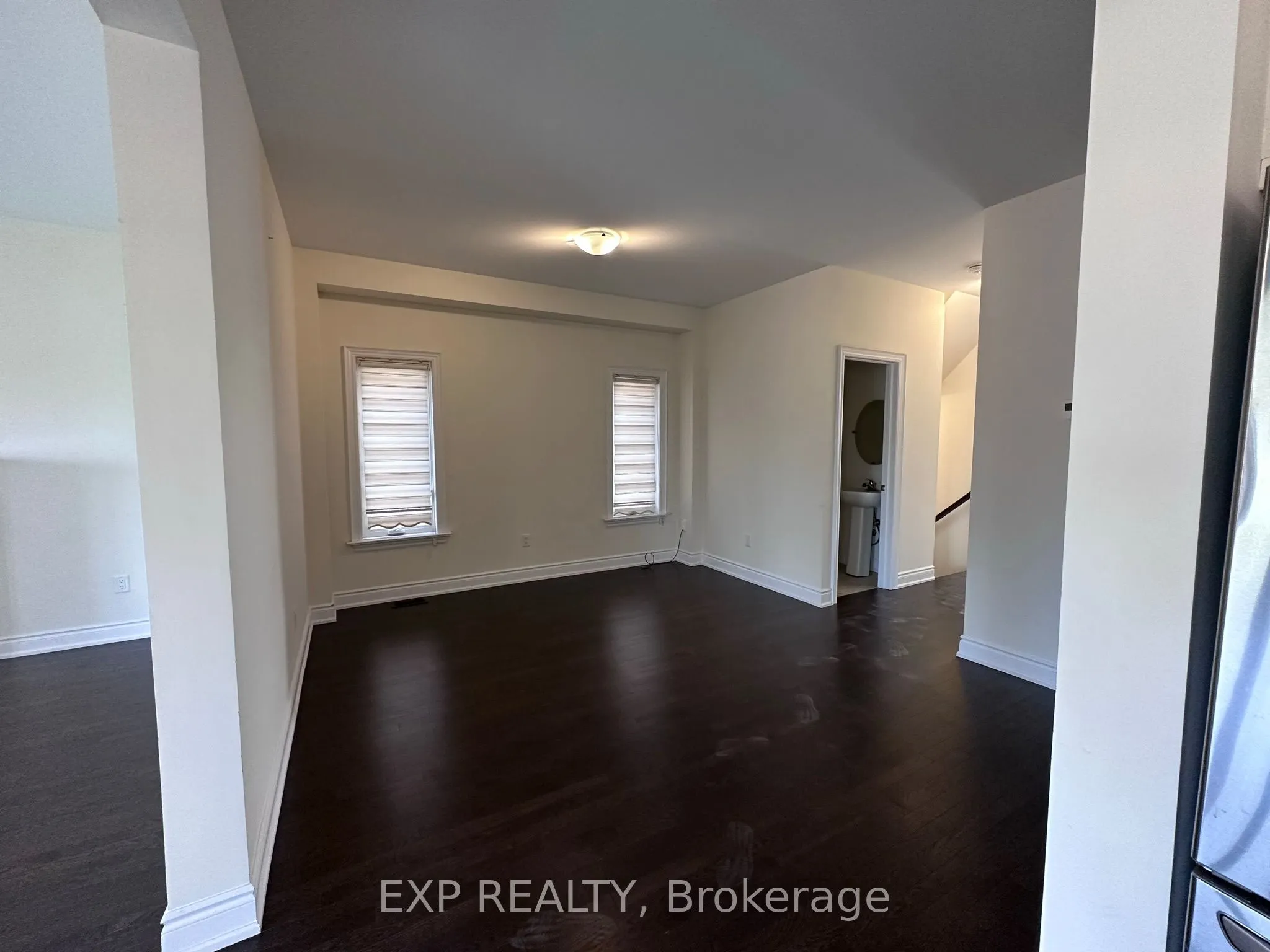 31 Lorne Thomas Place