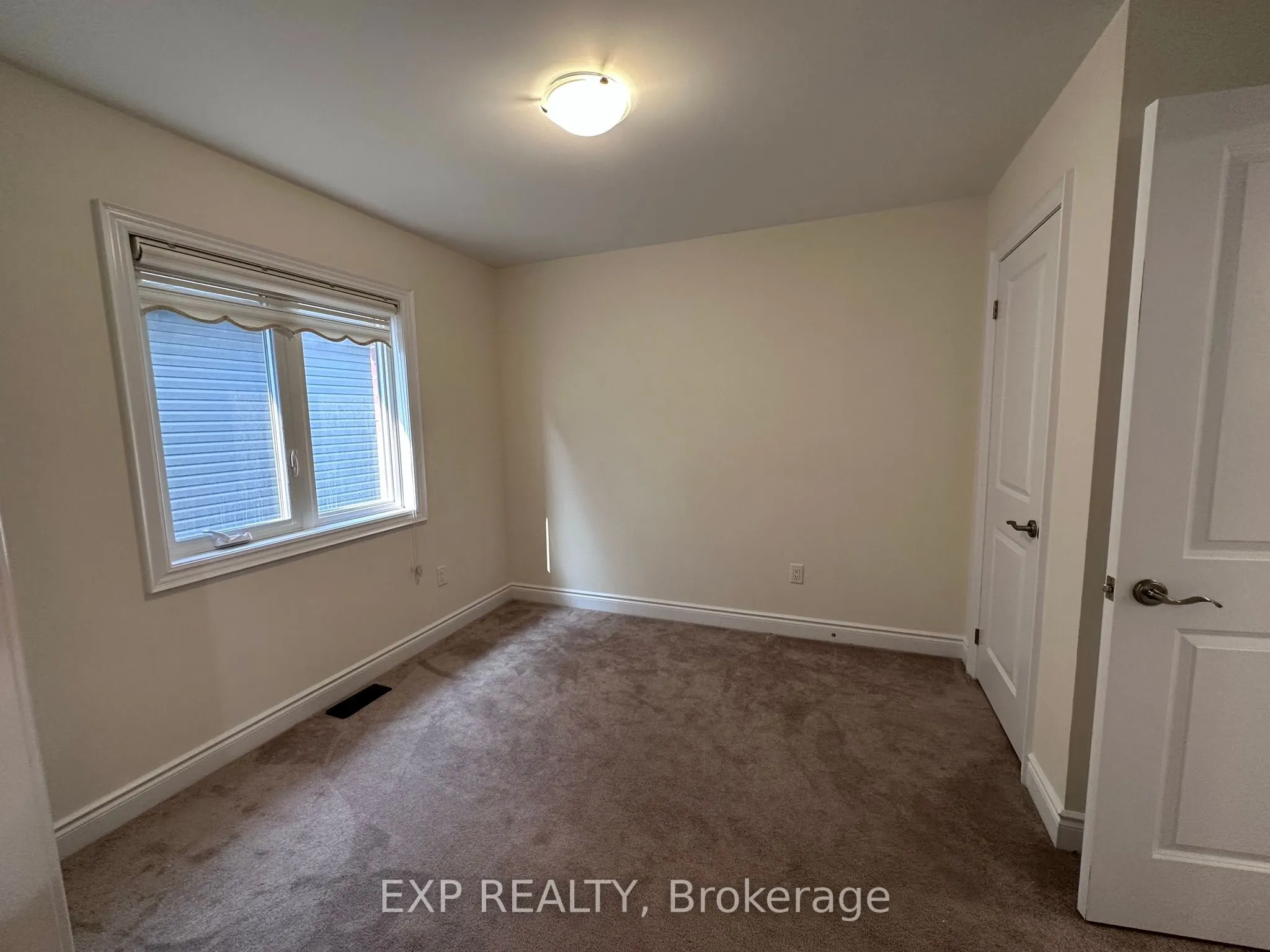 31 Lorne Thomas Place