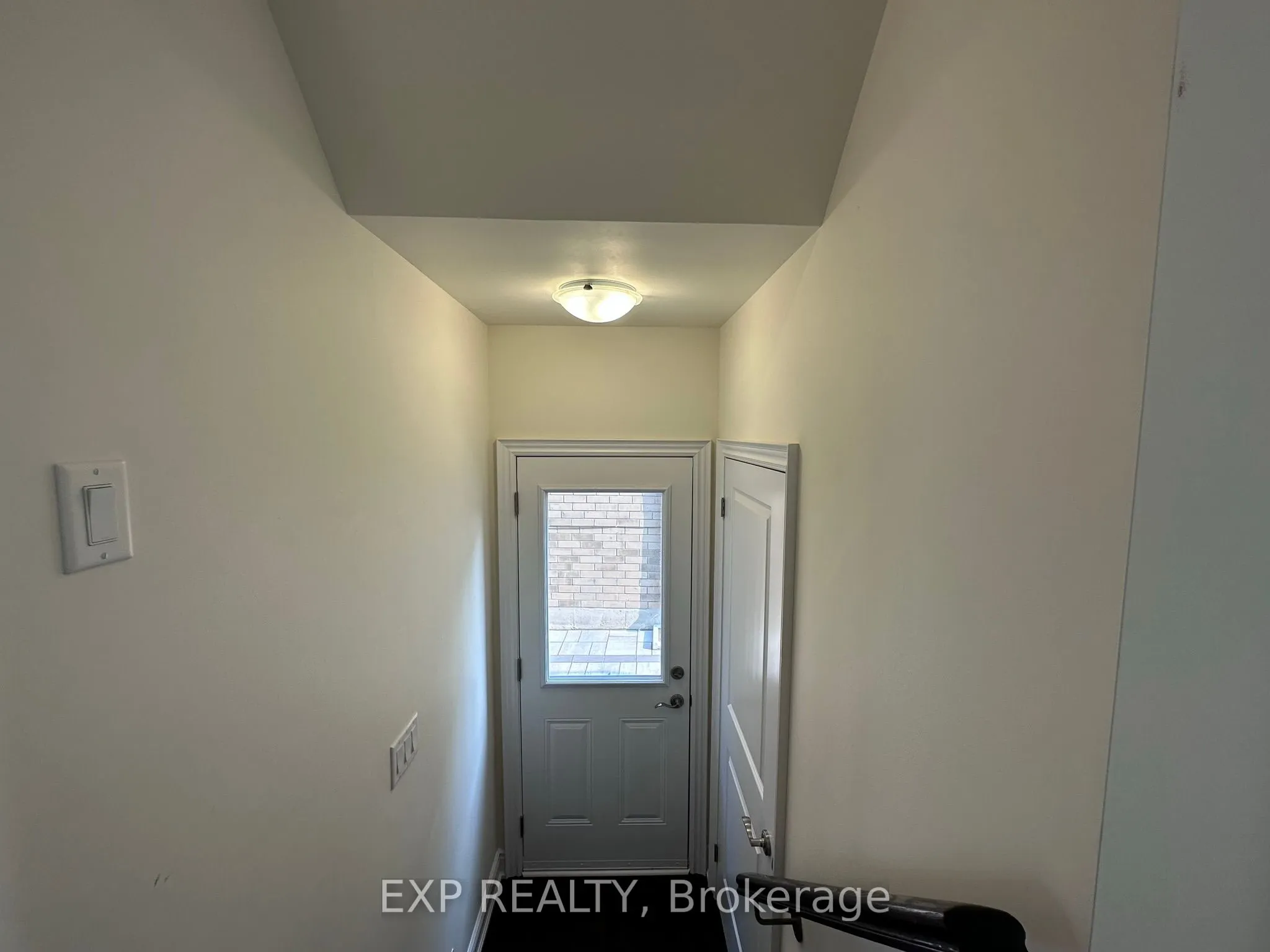 31 Lorne Thomas Place
