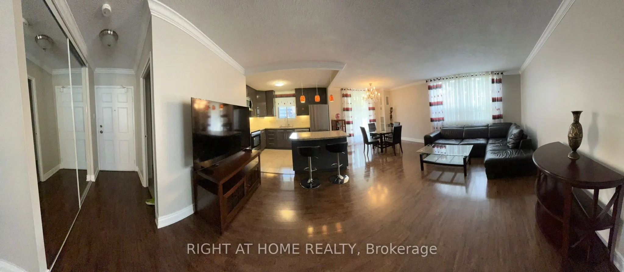 7451 YONGE Street E, #401