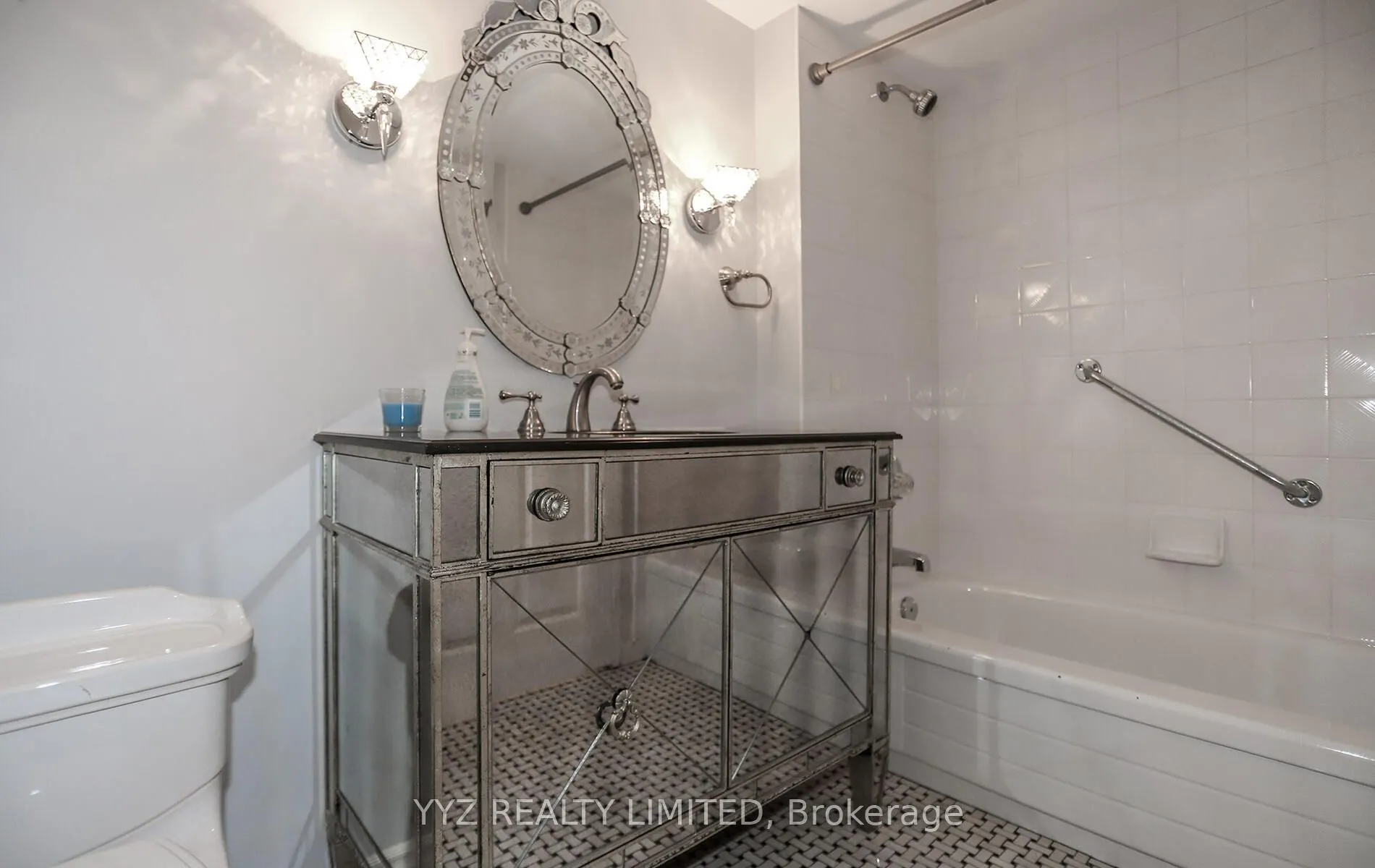 1 Clark Avenue W, #808