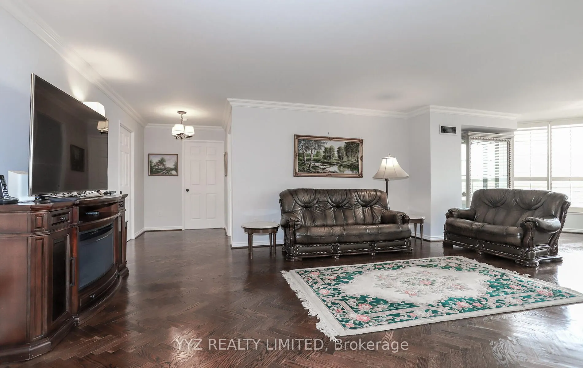 1 Clark Avenue W, #808