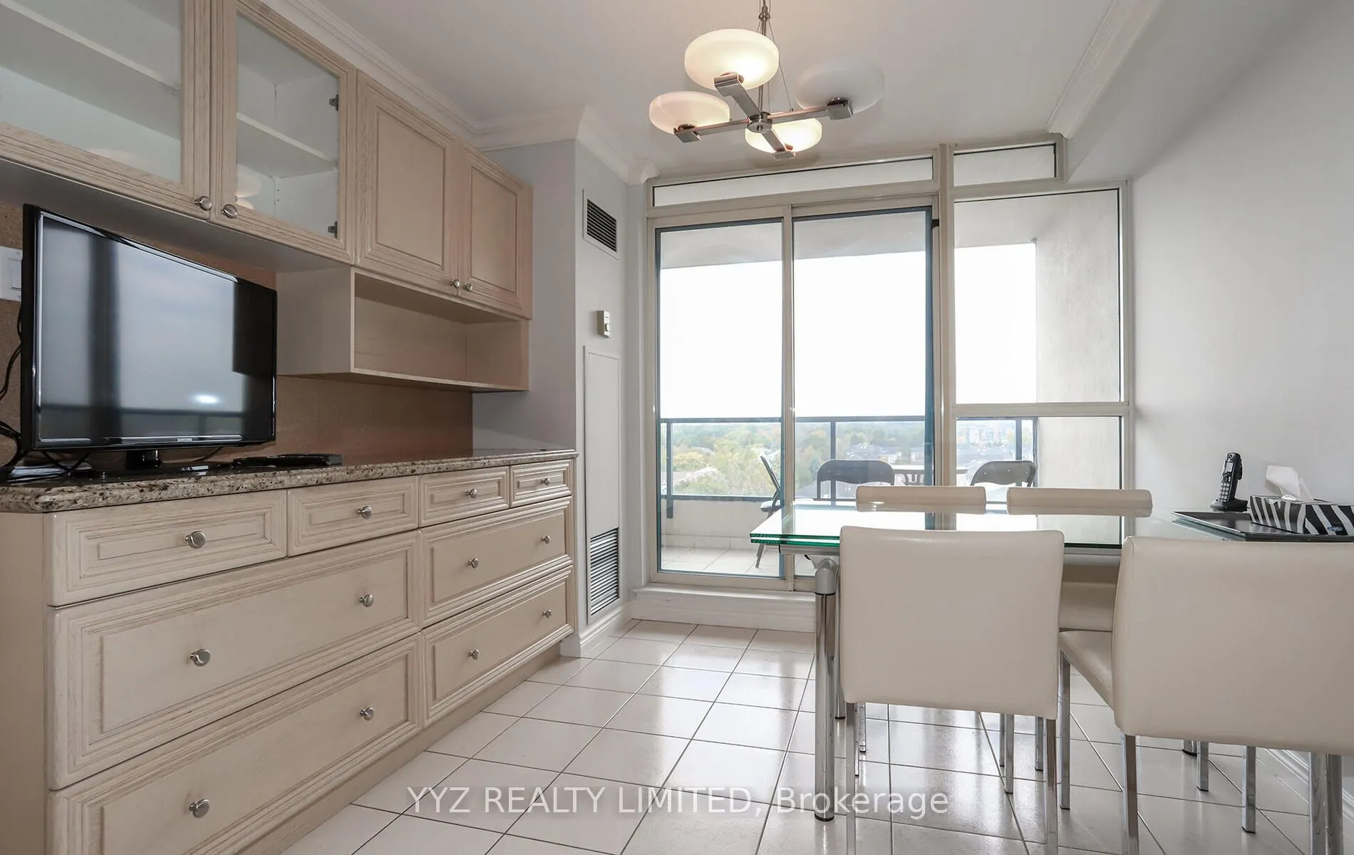1 Clark Avenue W, #808