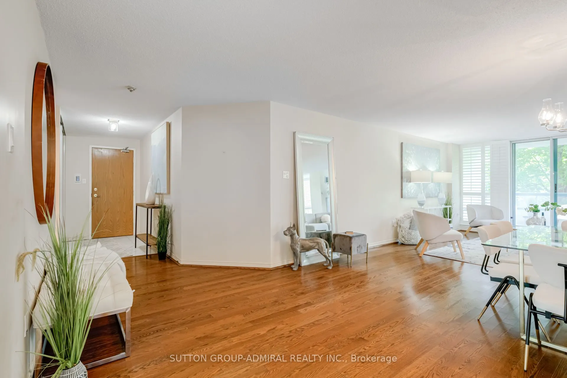 7250 Yonge Street, #311