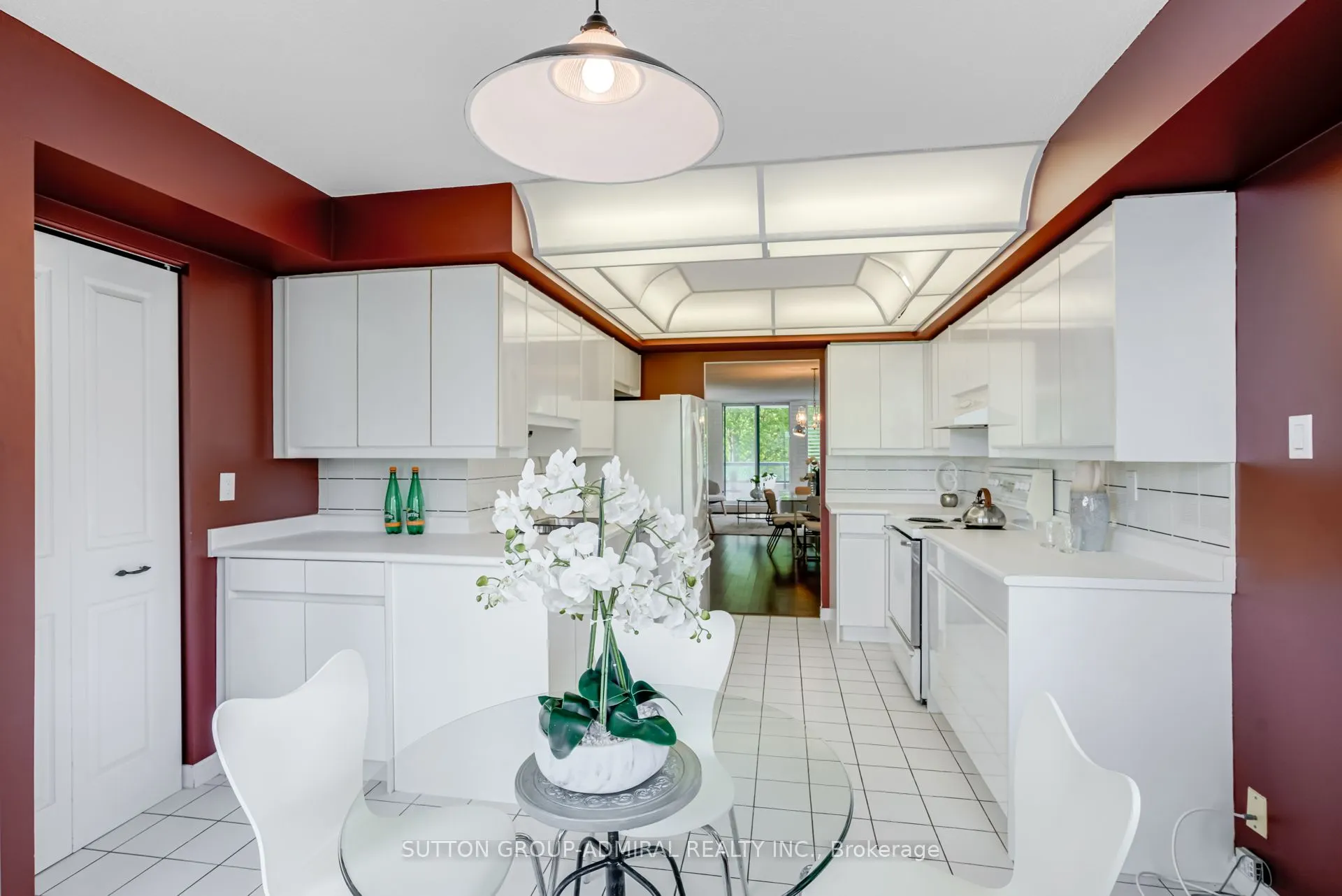 7250 Yonge Street, #311