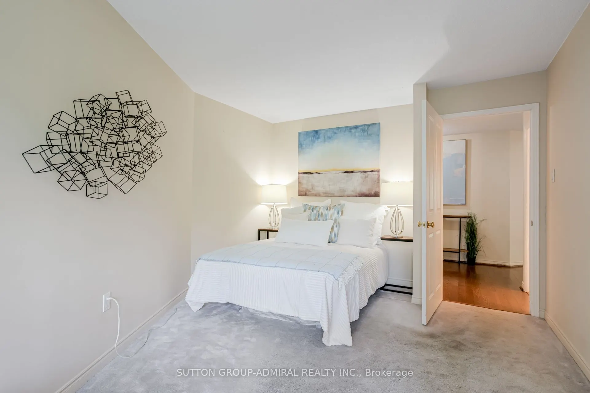 7250 Yonge Street, #311