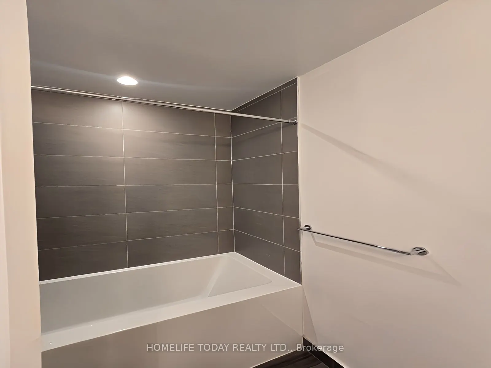 898 Portage Parkway, #4711