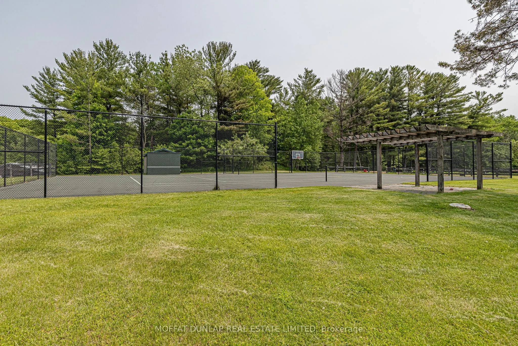 2105-2065 19th Side Road