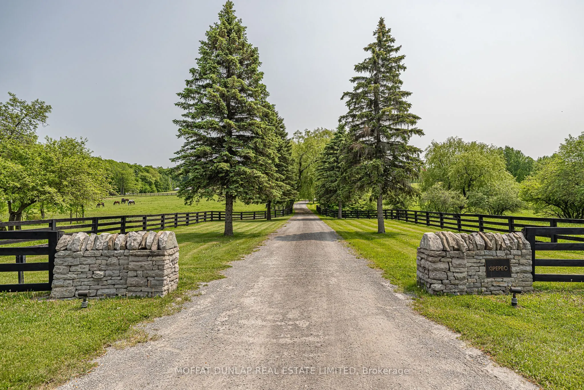 2105-2065 19th Side Road