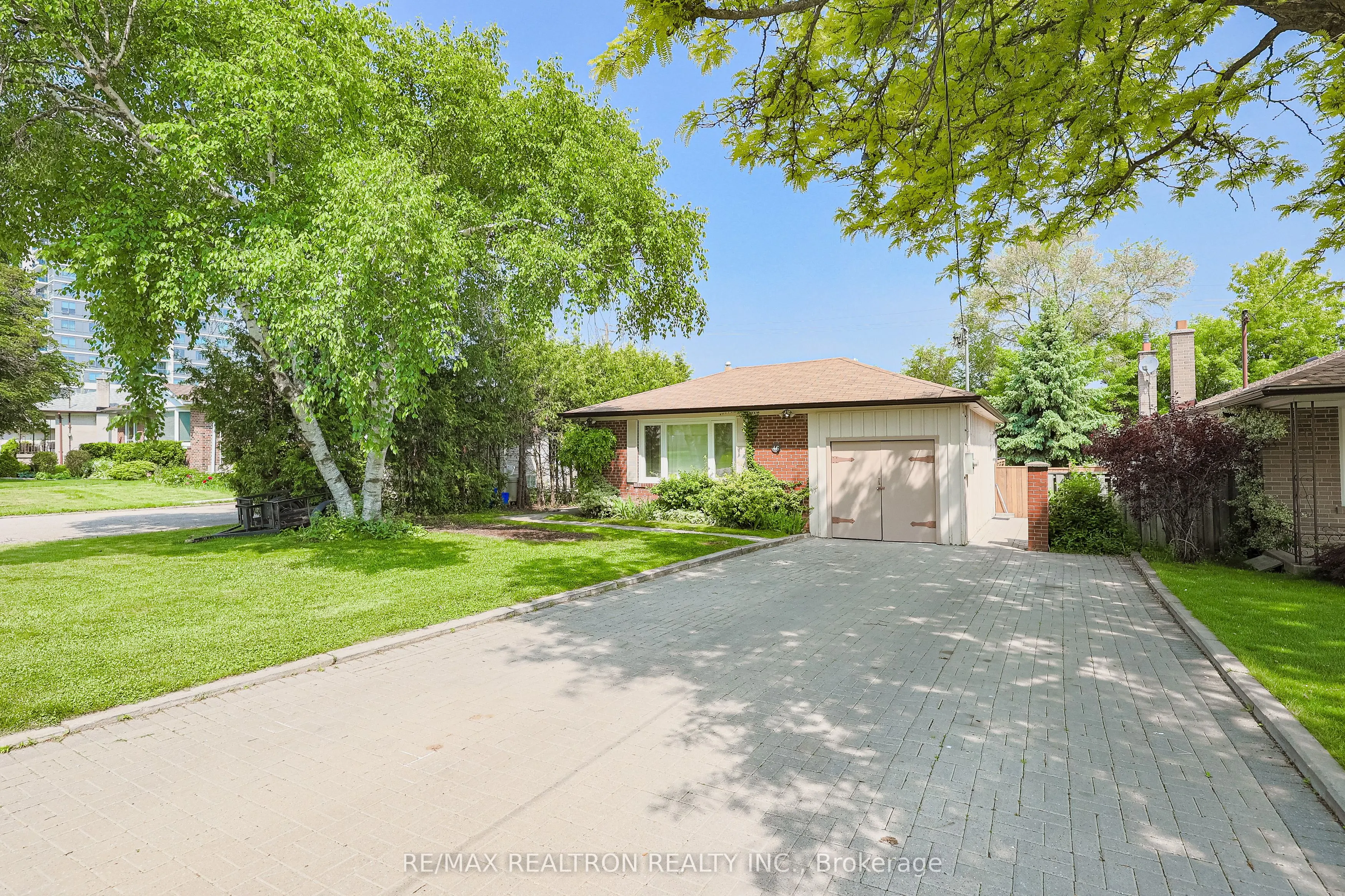 46 Meadowview Avenue