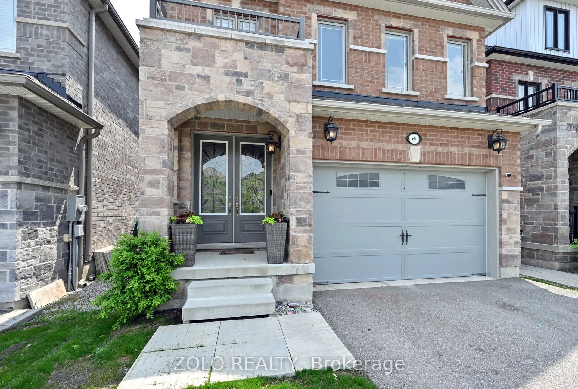 69 WALKER Boulevard