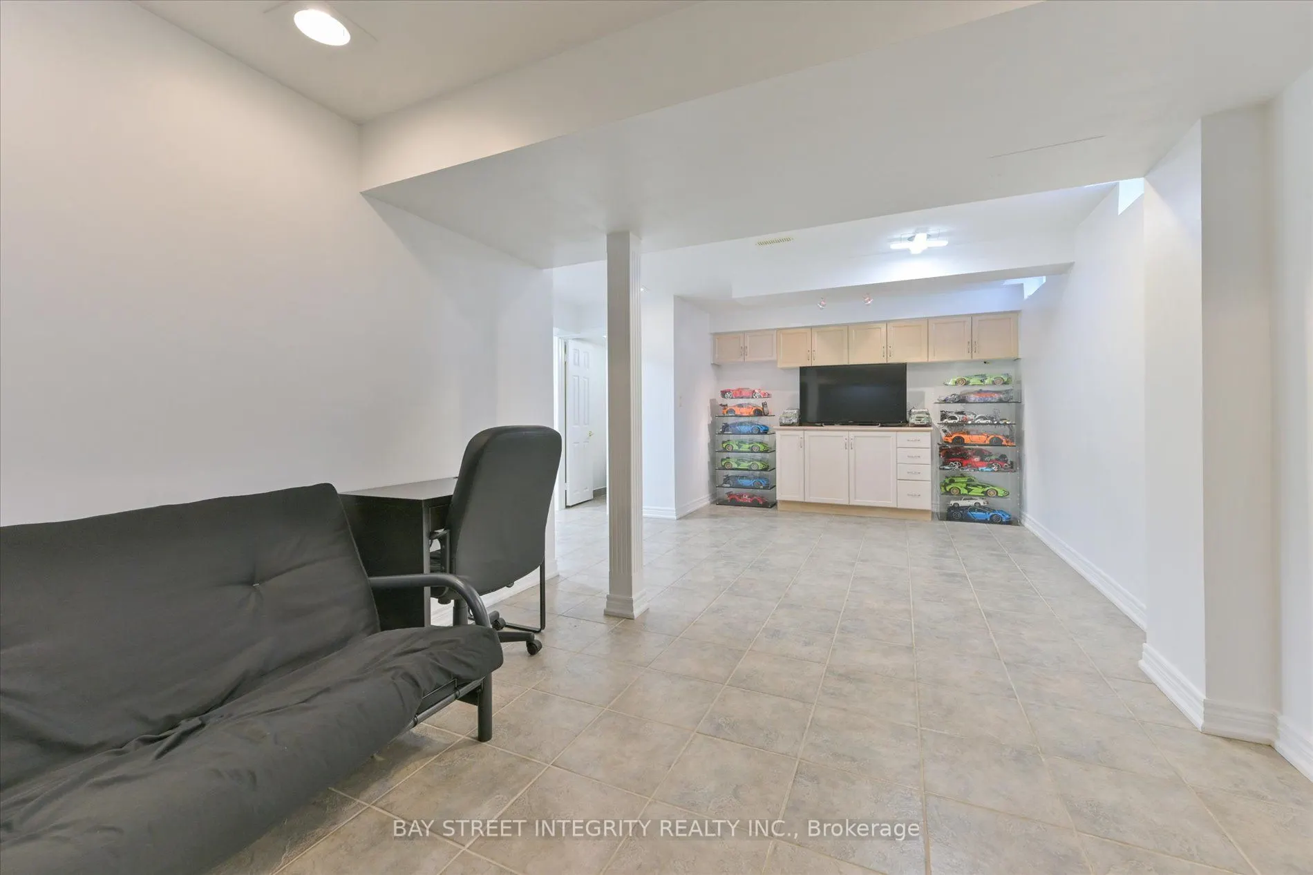 32 Sail Crescent