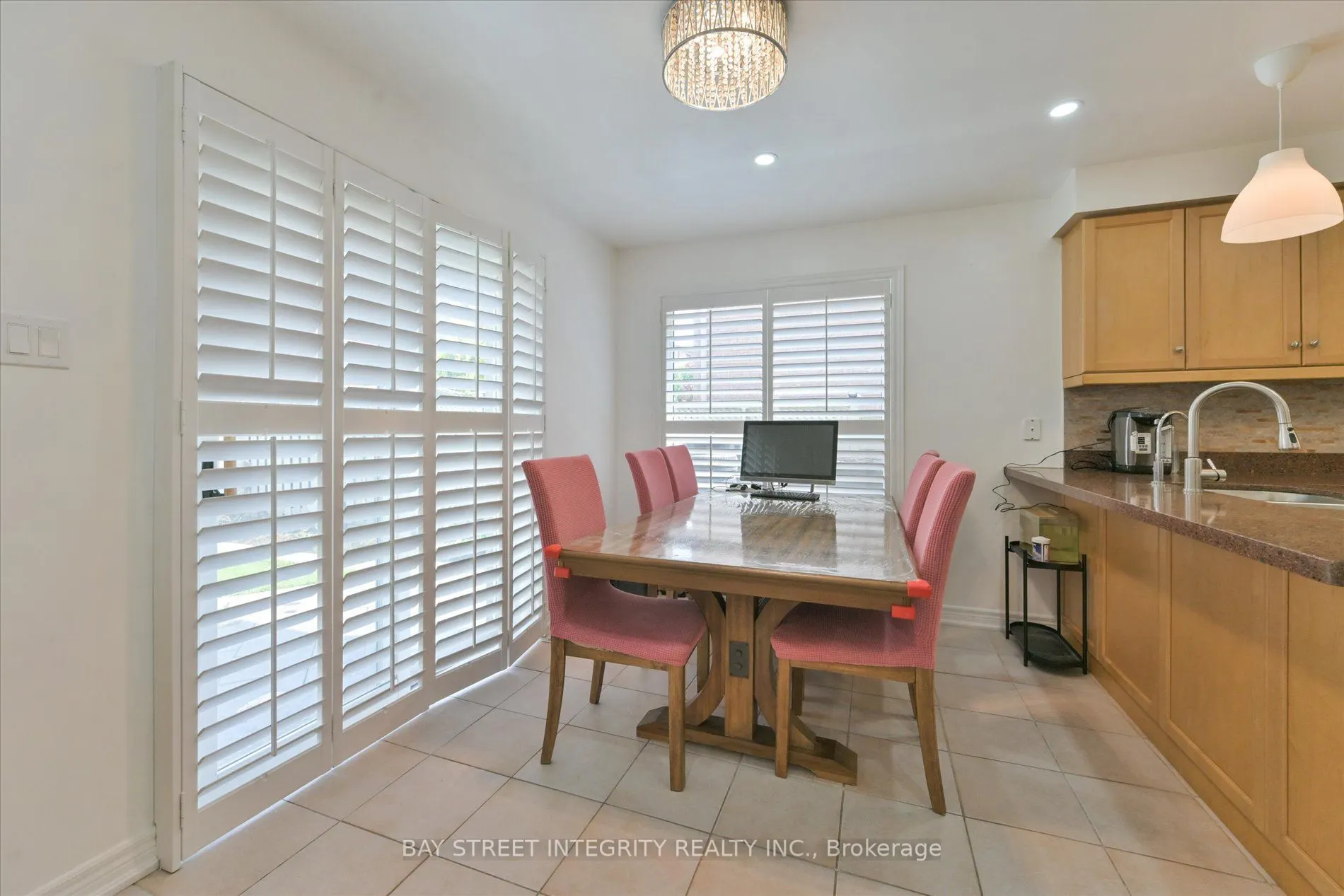 32 Sail Crescent