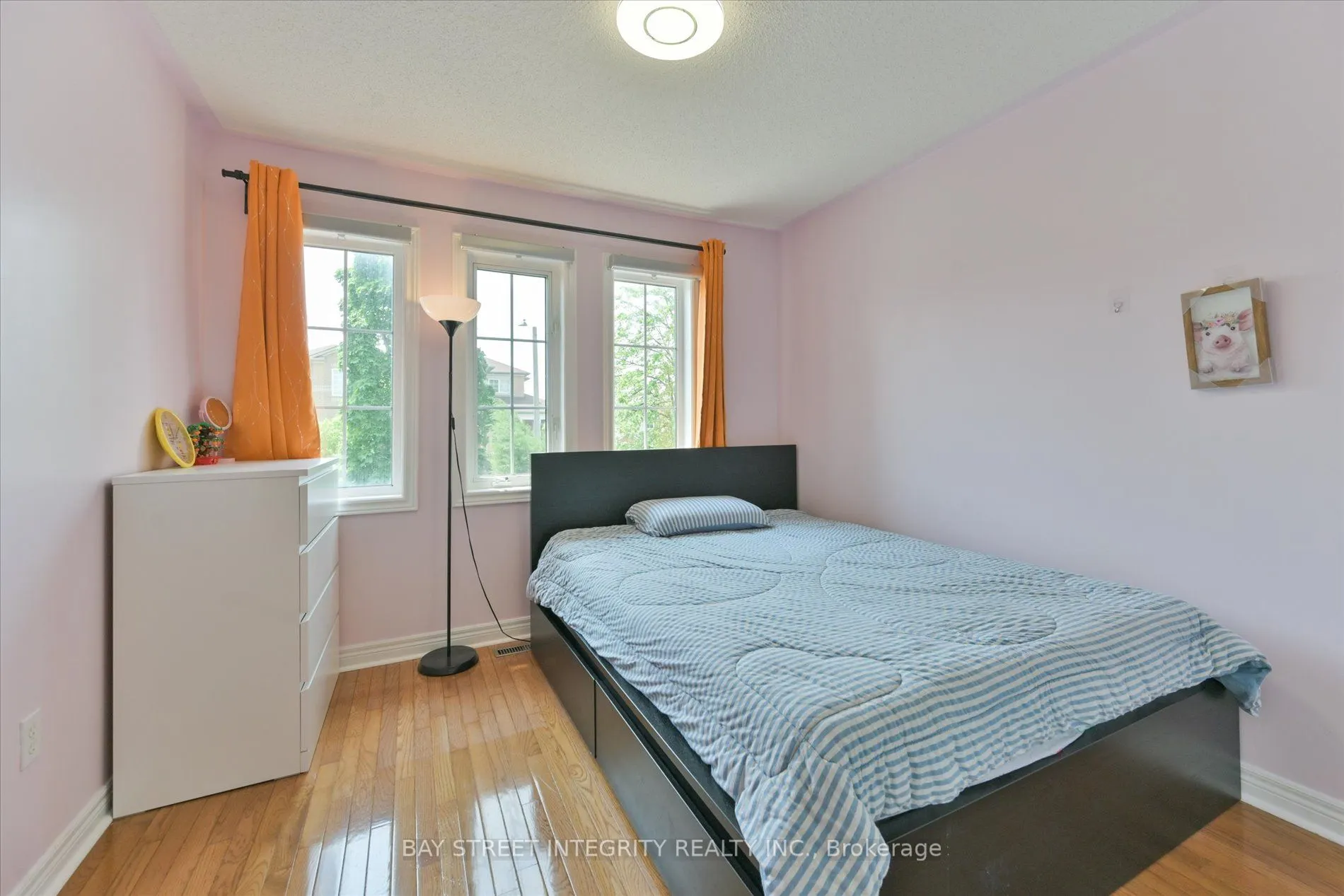 32 Sail Crescent