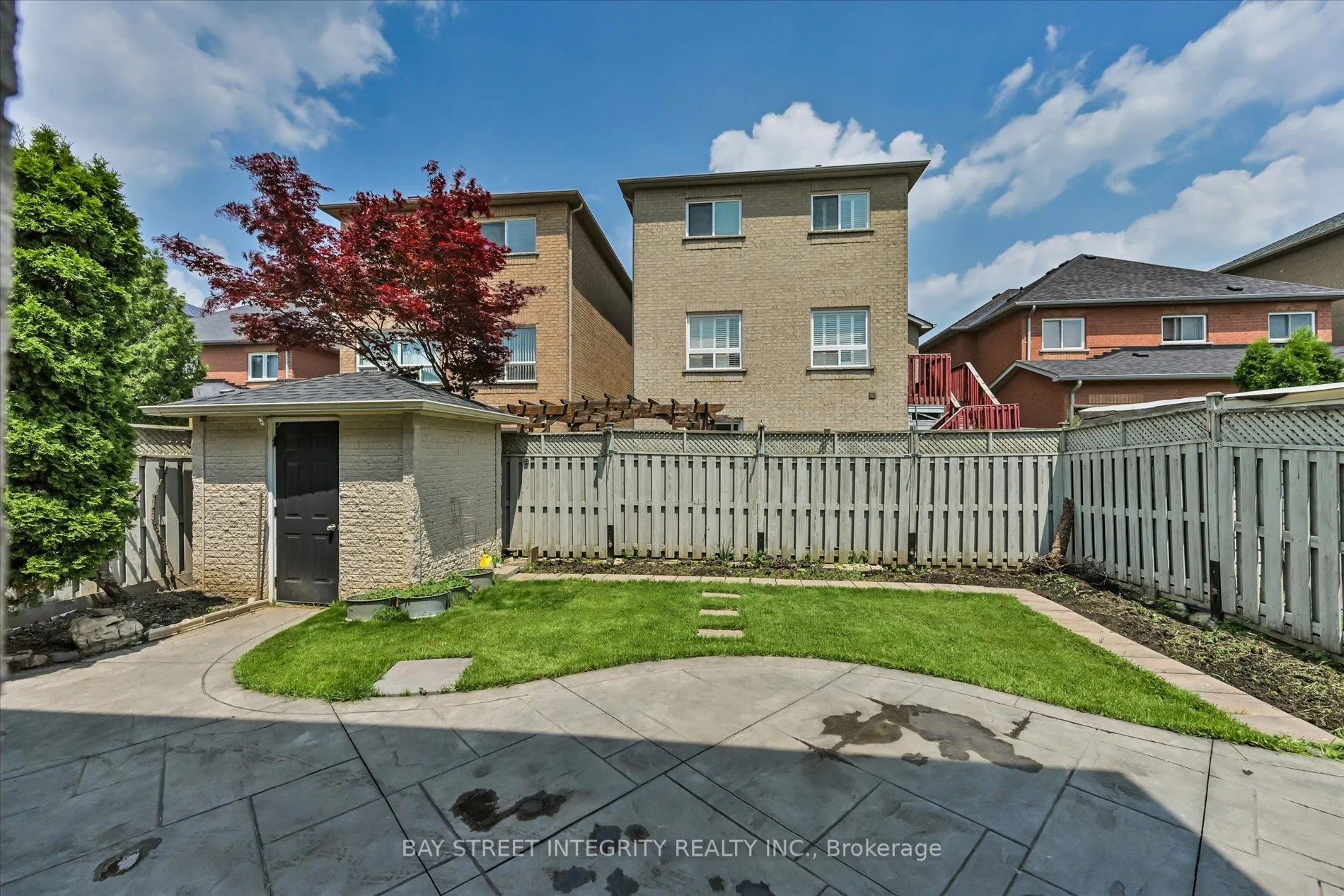 32 Sail Crescent